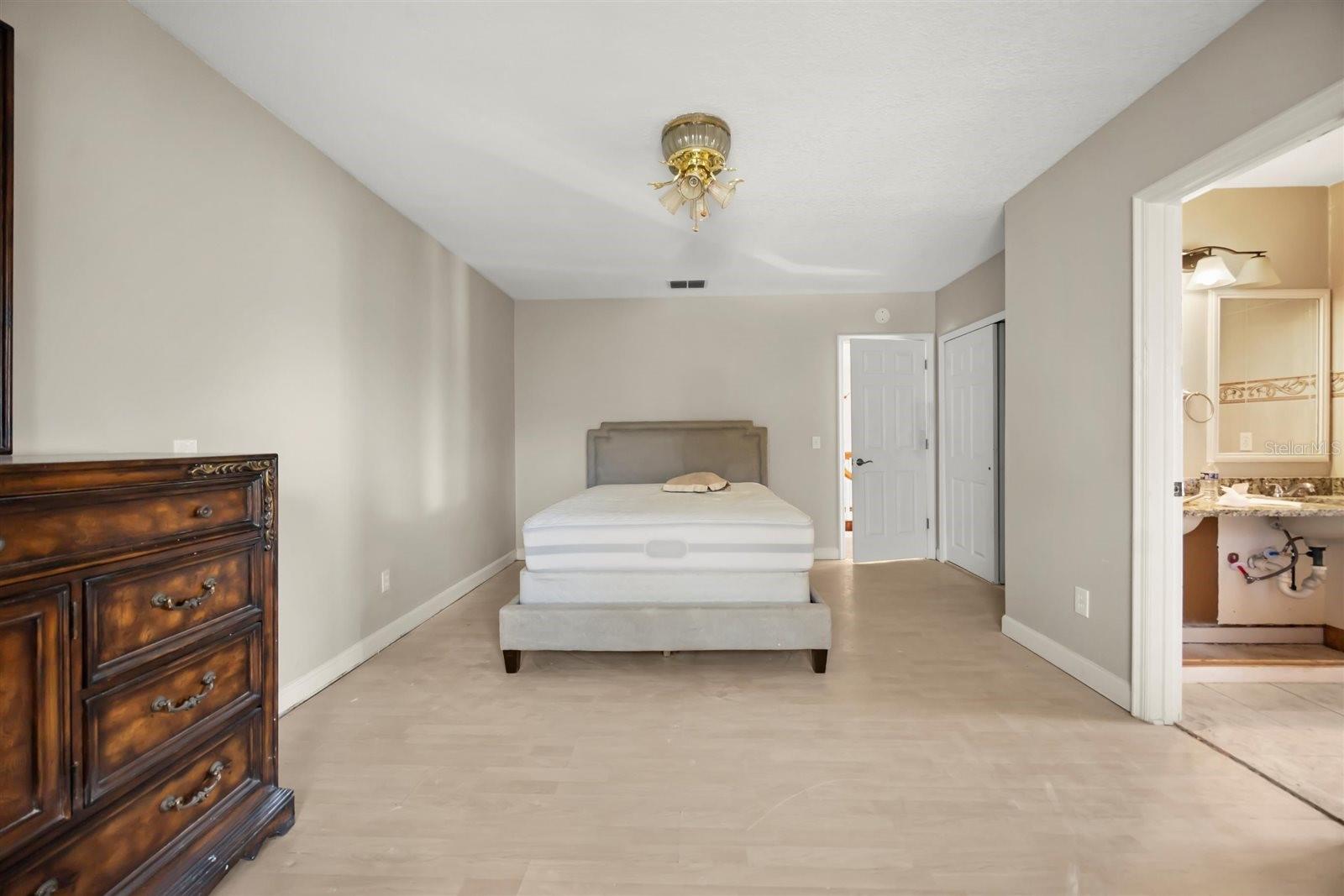 6282 INDIAN MEADOW ST