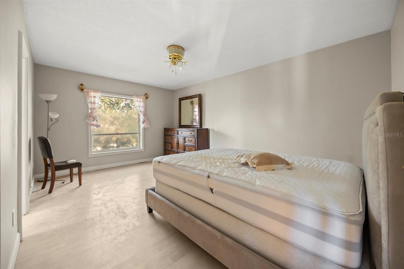 6282 INDIAN MEADOW ST