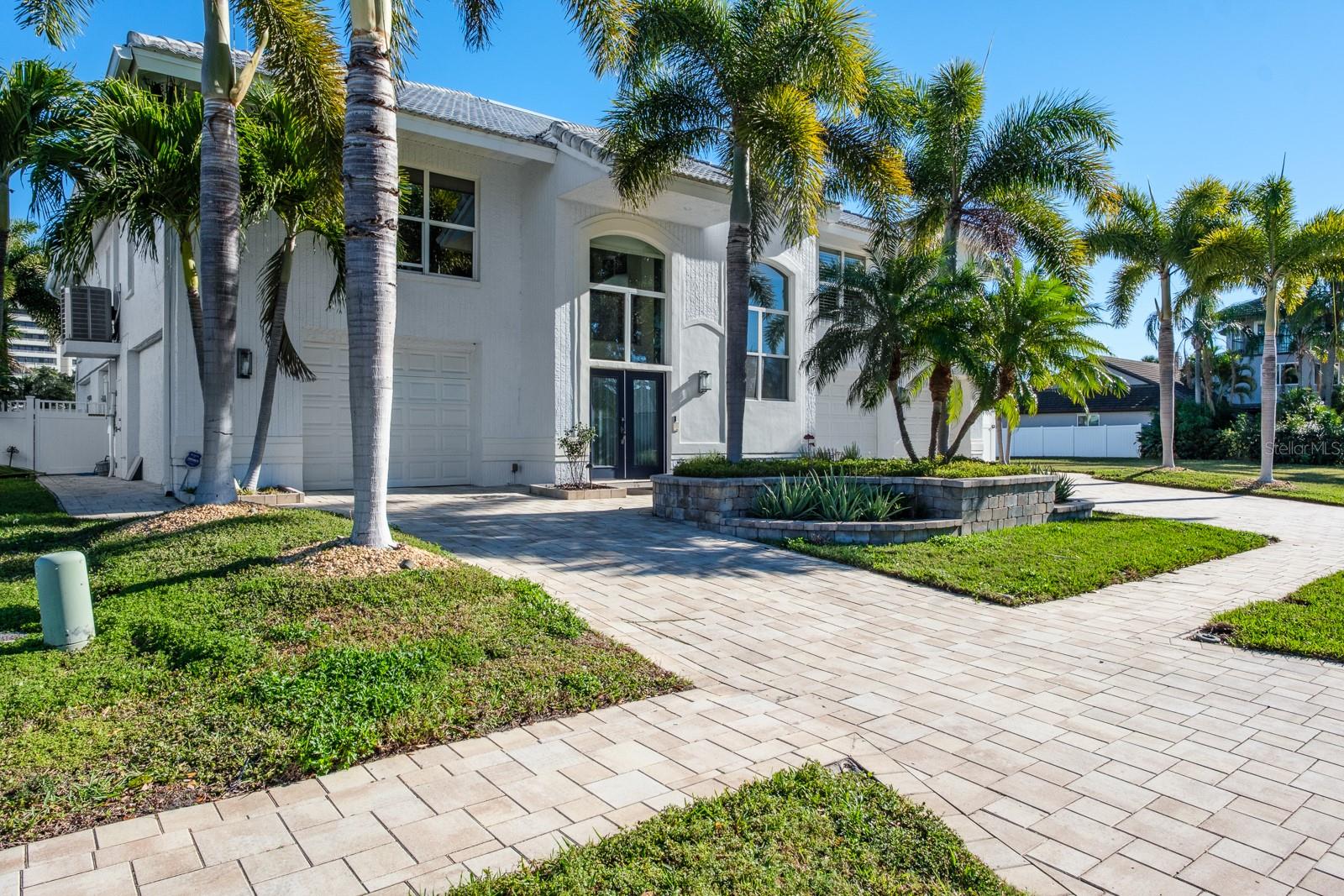 5949 SEABIRD DRIVE S