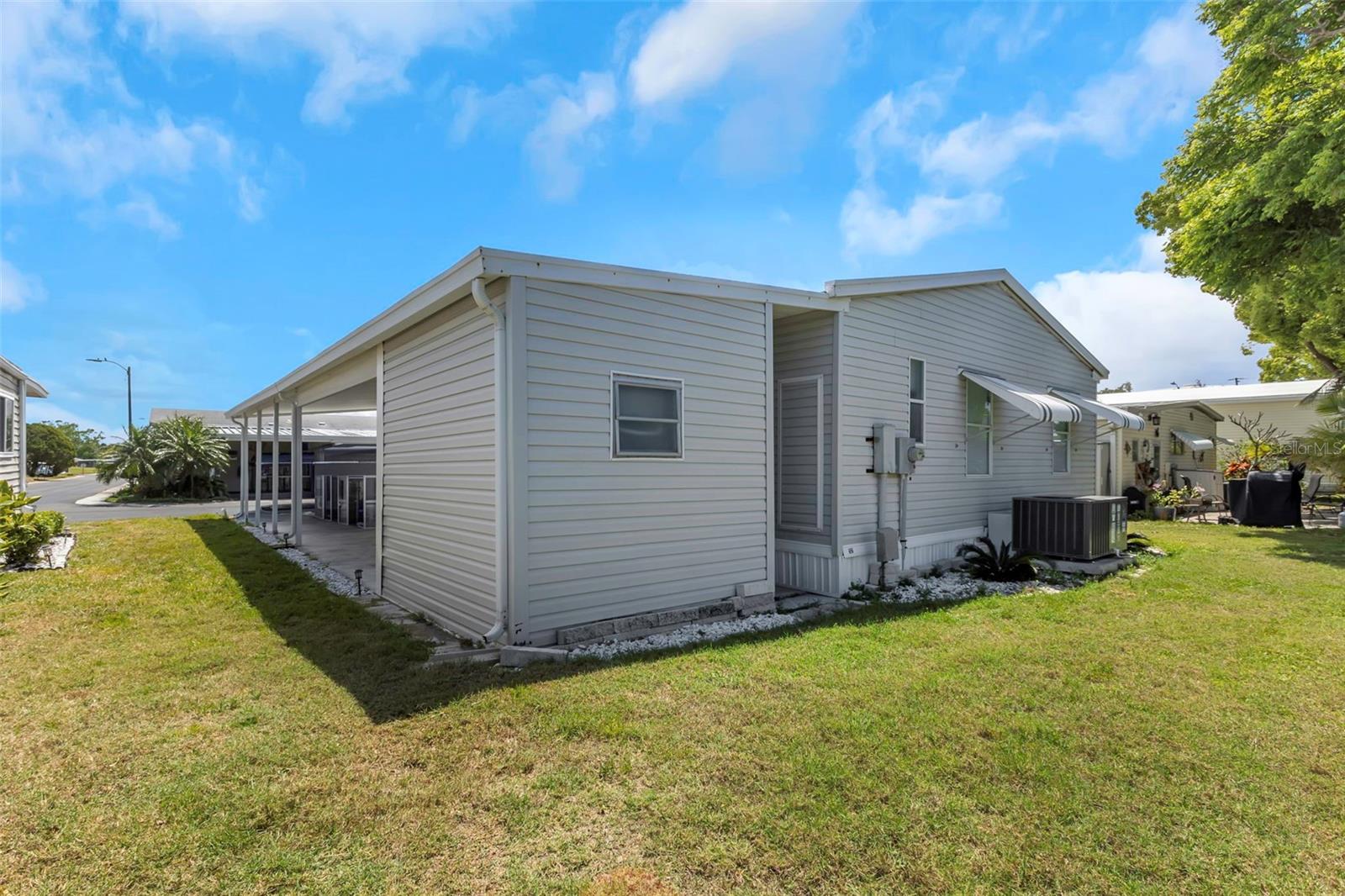 PALM HILL MOBILE HOME PARK UNREC - Residential