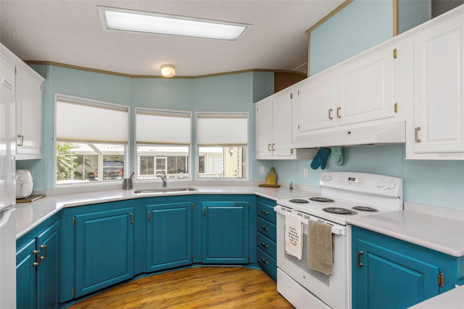 106 THATCH PALM STREET W