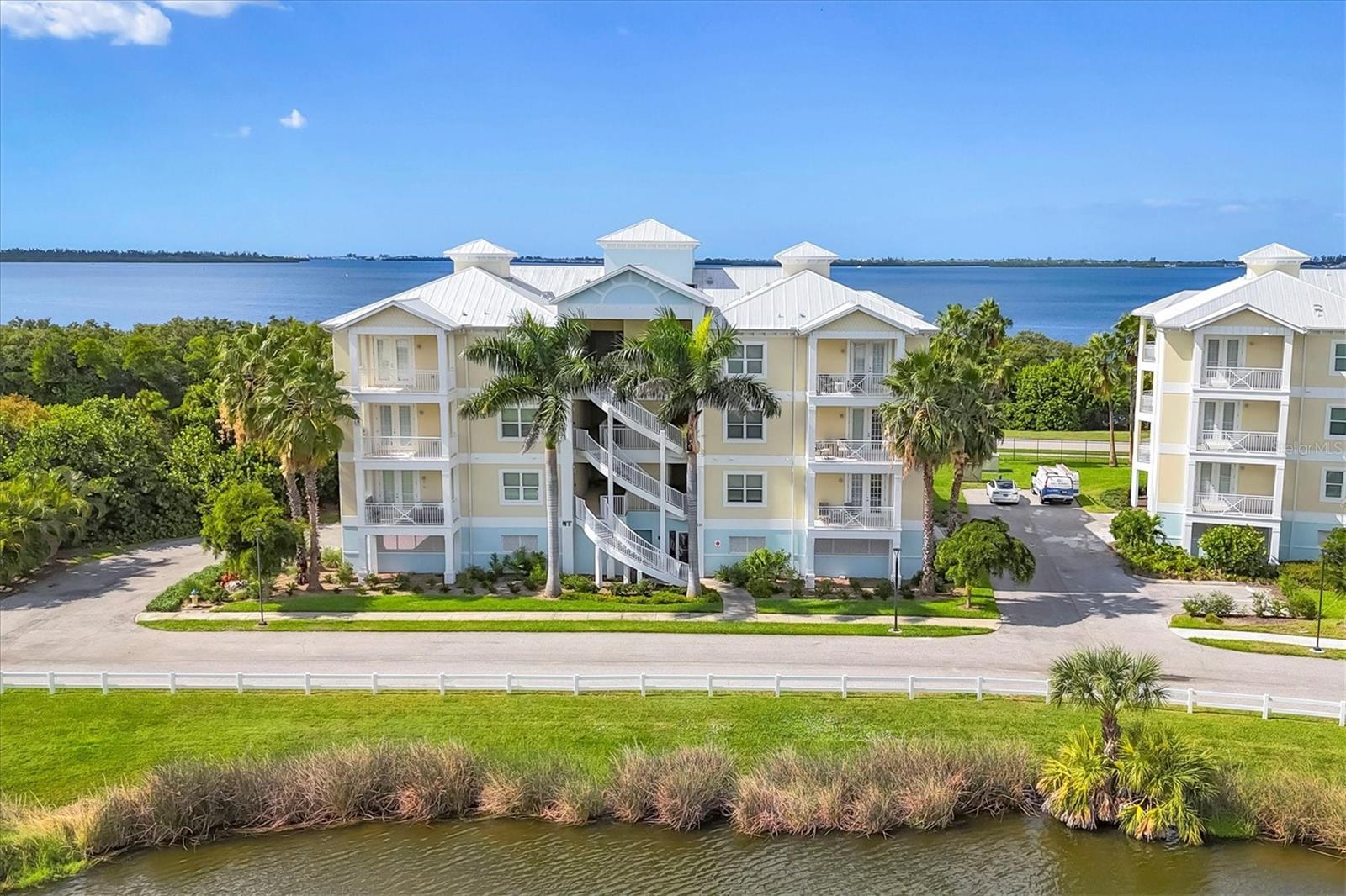 PALMA SOLA BAY CLUB PH 17B - Residential