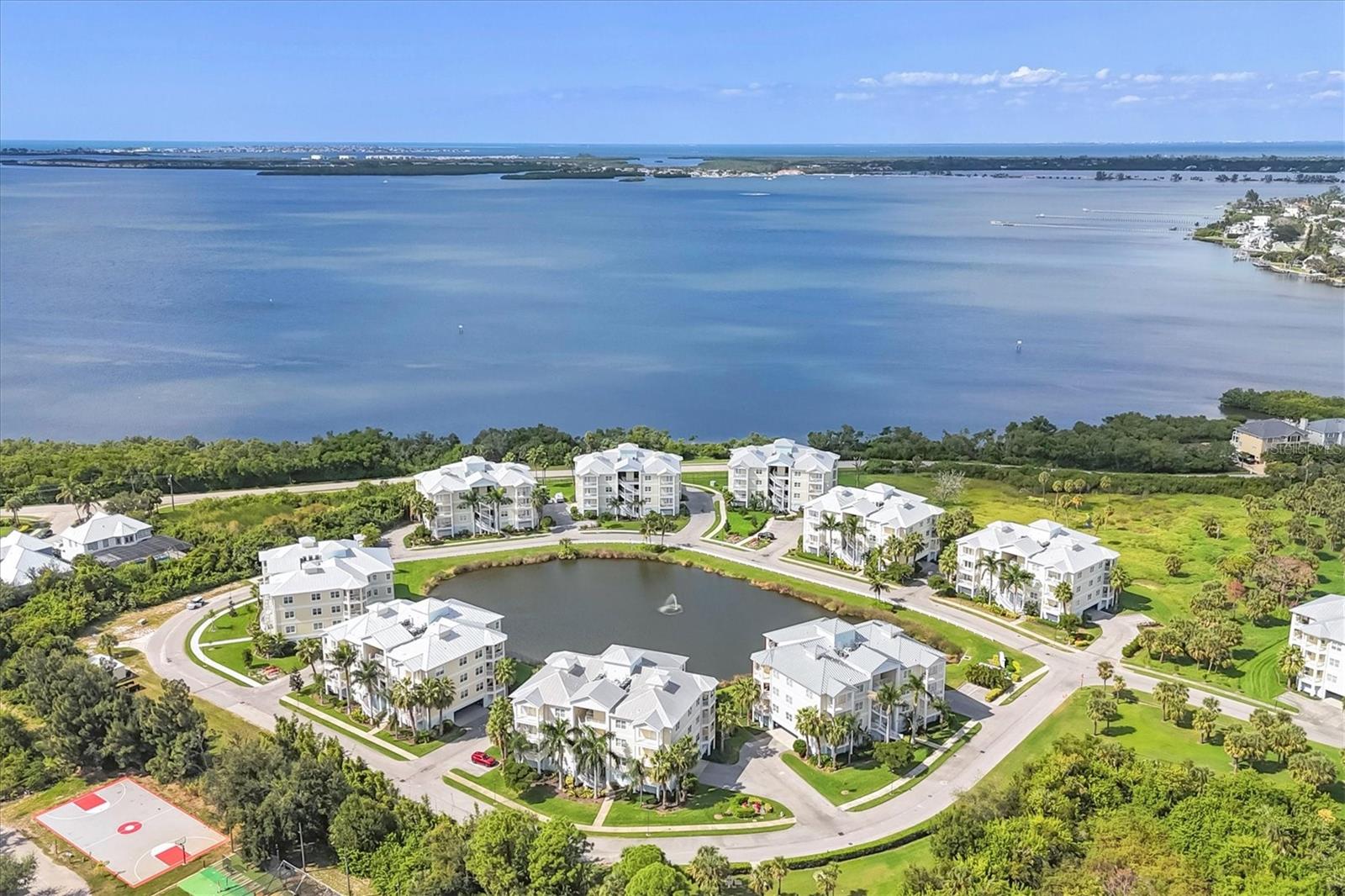 PALMA SOLA BAY CLUB PH 17B - Residential