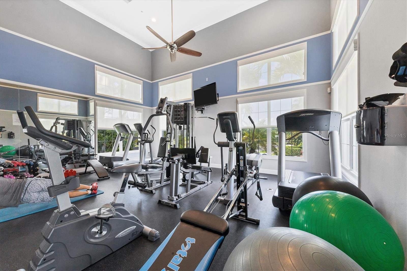 PALMA SOLA BAY CLUB PH 17B - Residential
