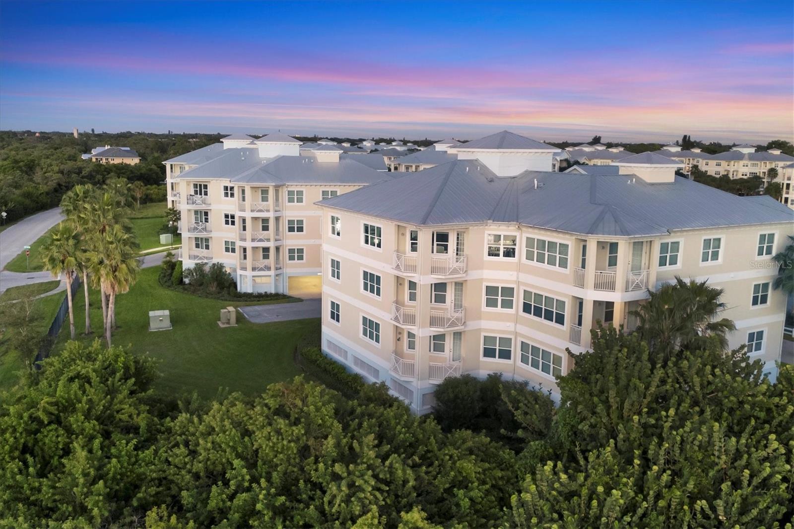 PALMA SOLA BAY CLUB PH 17B - Residential