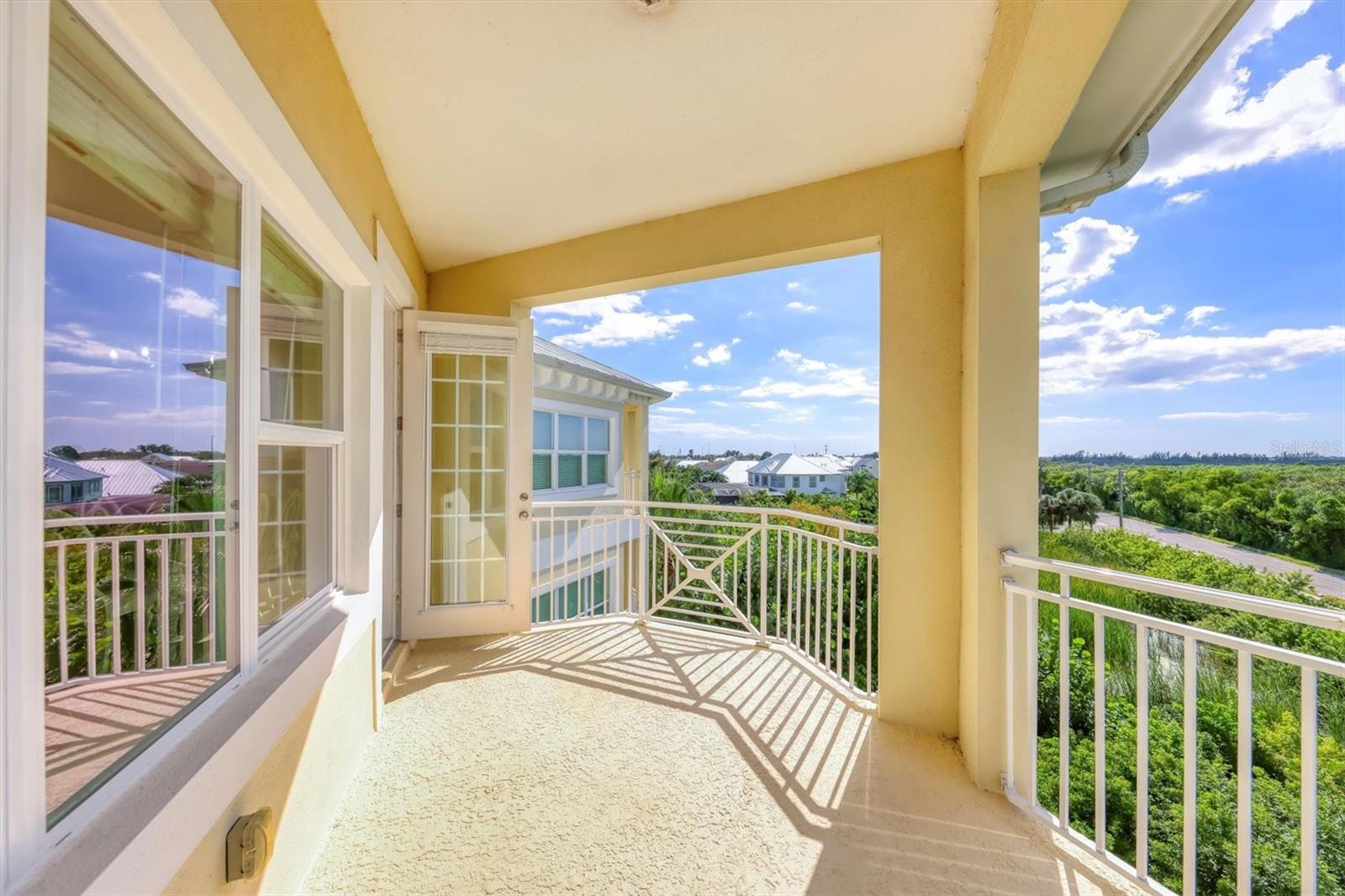 PALMA SOLA BAY CLUB PH 17B - Residential