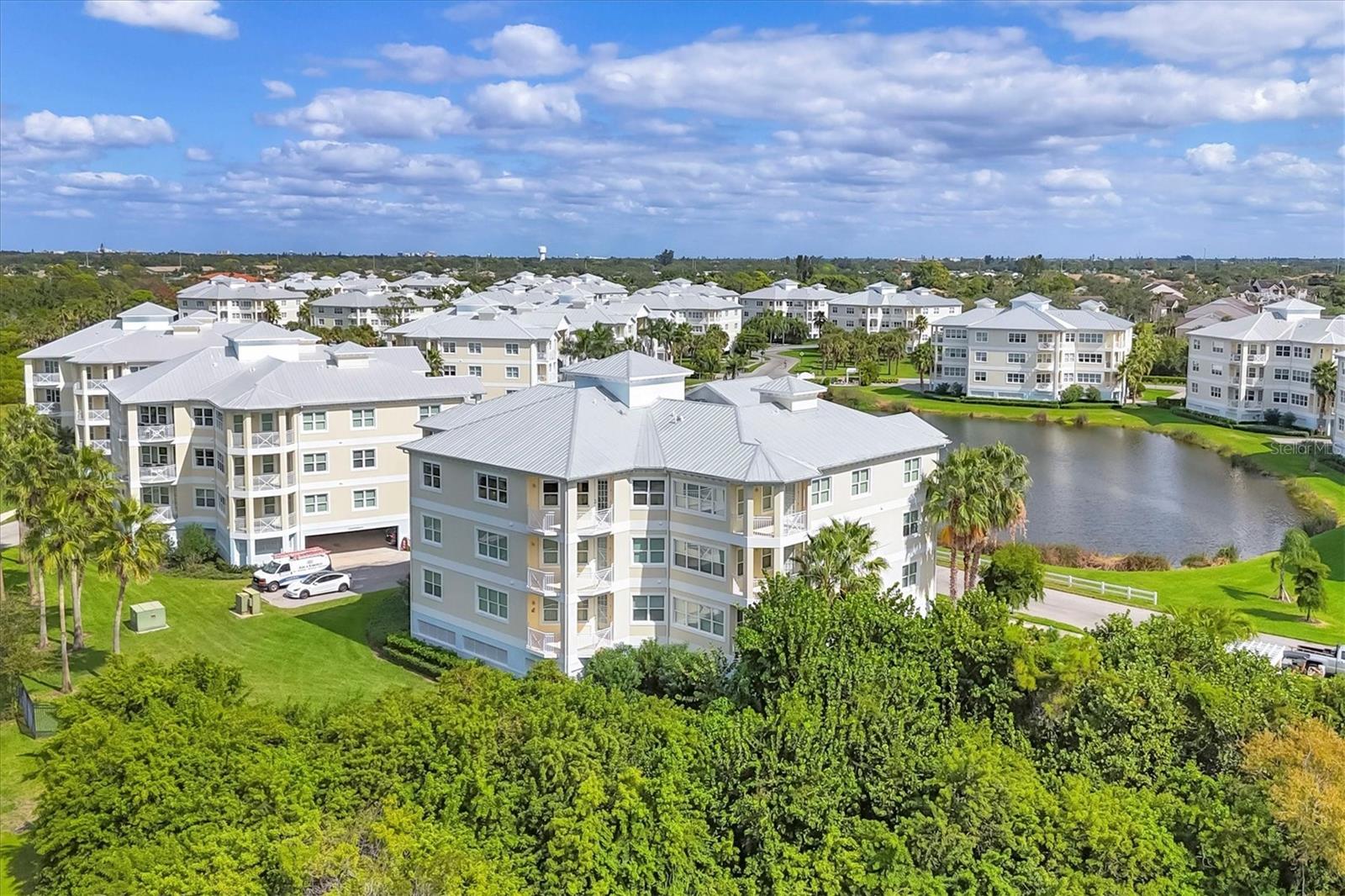 PALMA SOLA BAY CLUB PH 17B - Residential