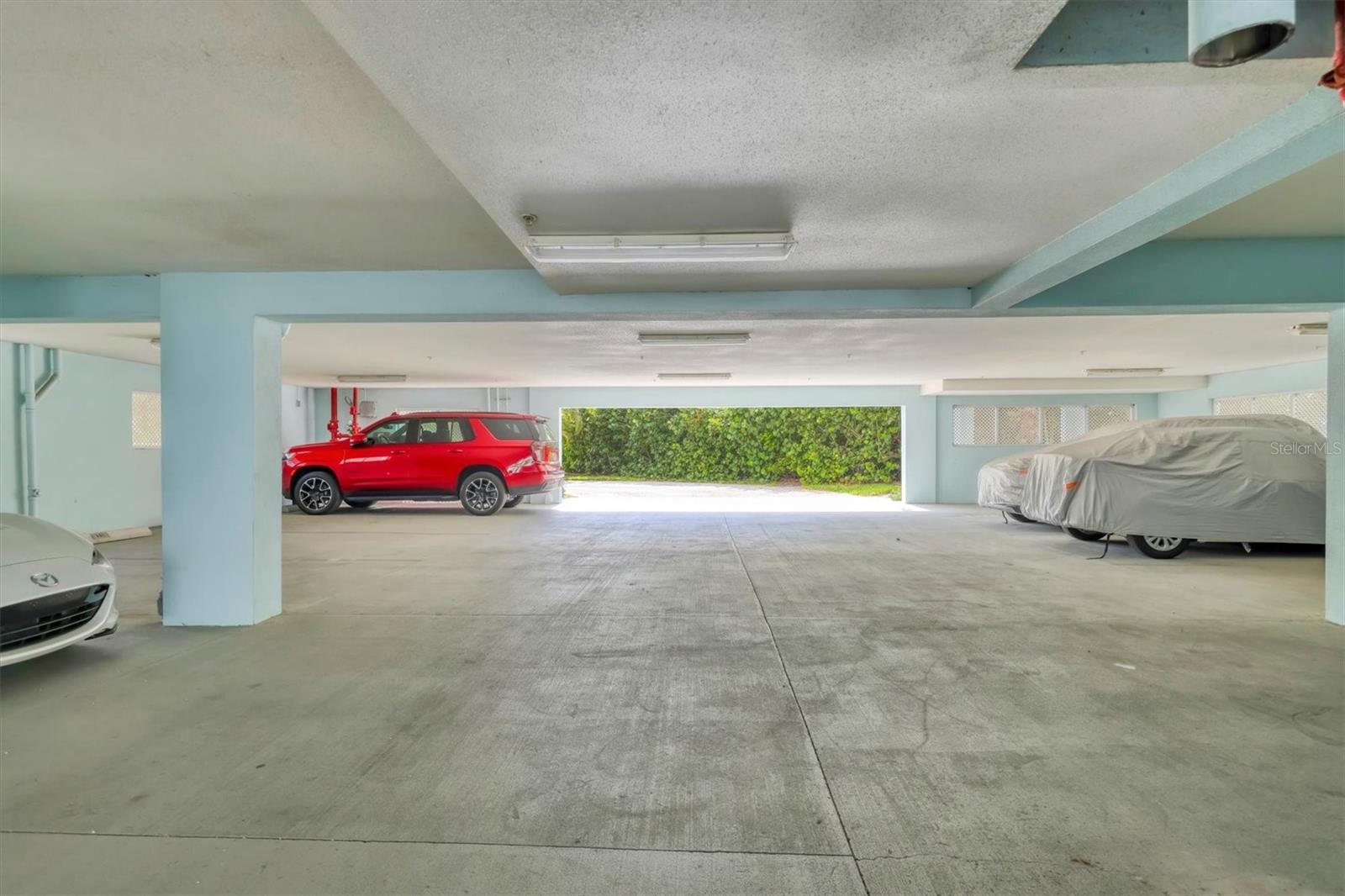 PALMA SOLA BAY CLUB PH 17B - Residential