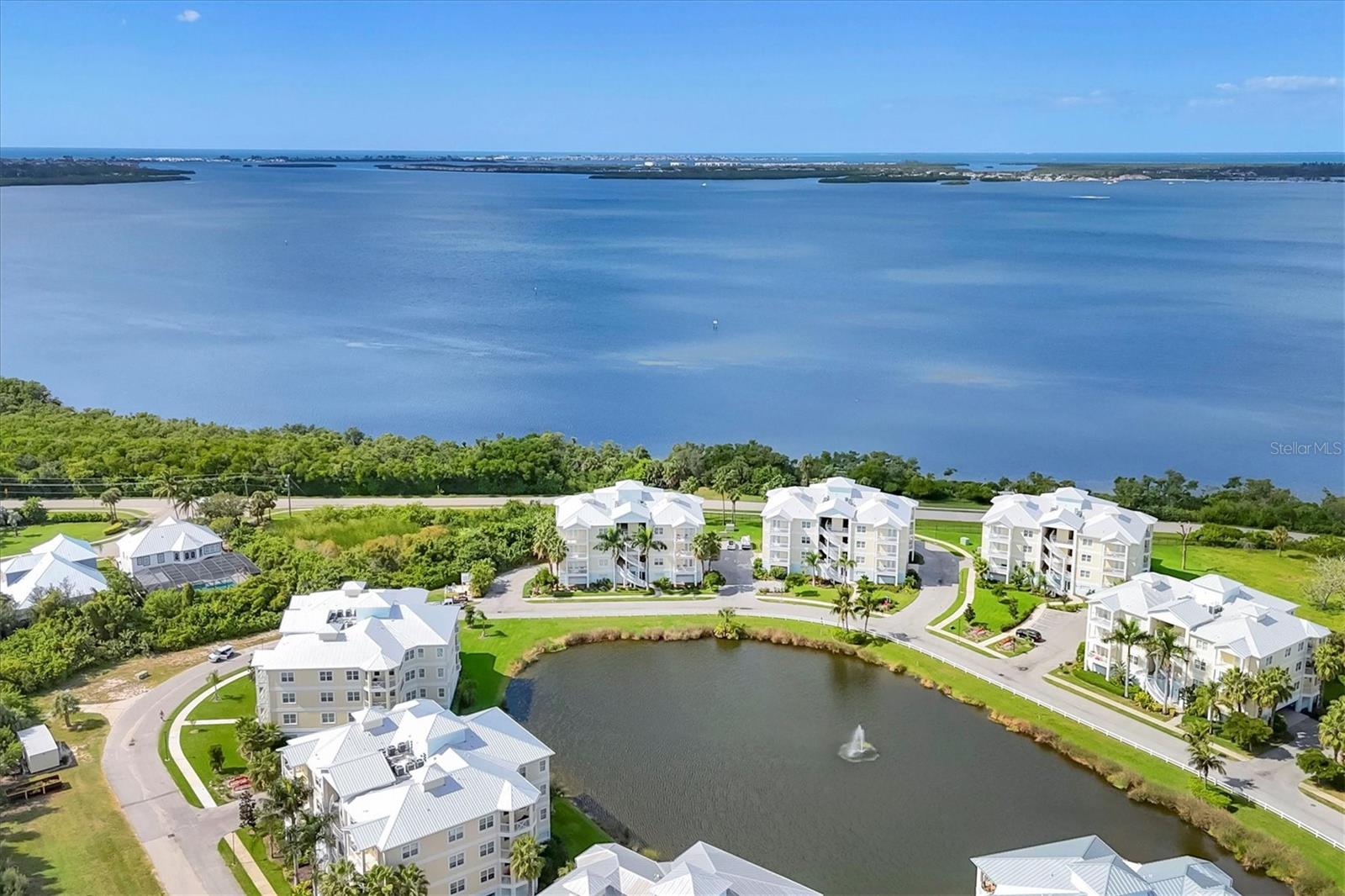 PALMA SOLA BAY CLUB PH 17B - Residential