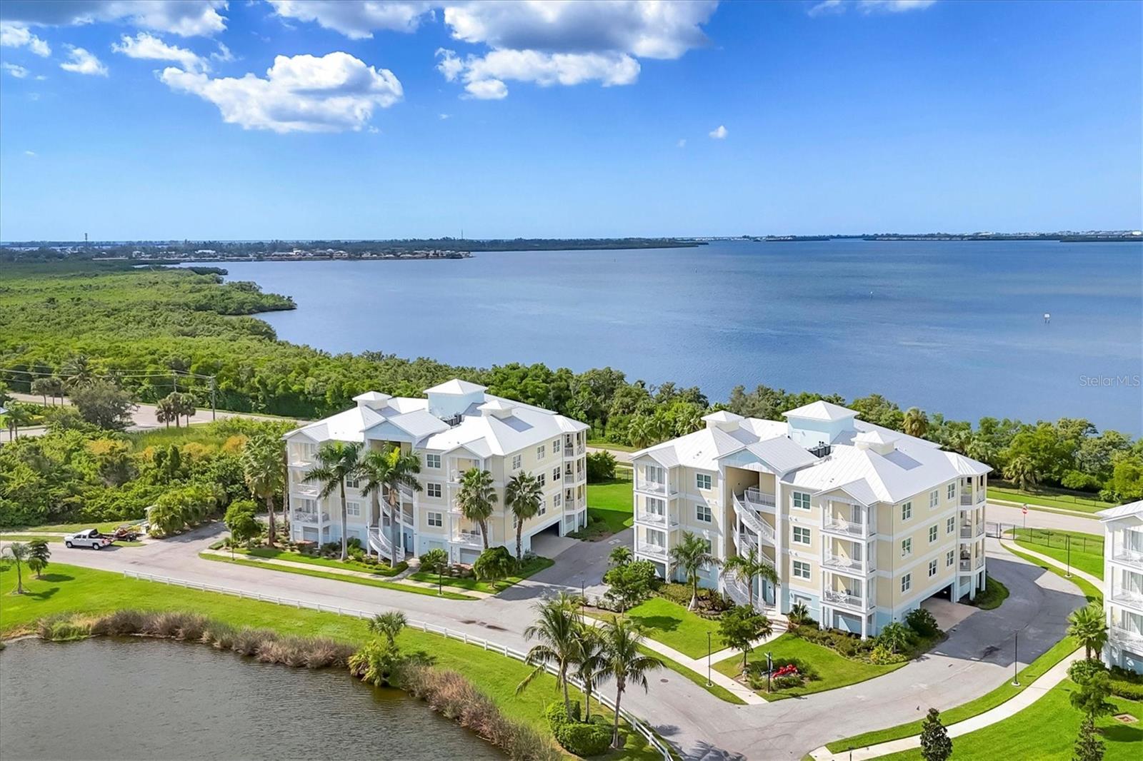 PALMA SOLA BAY CLUB PH 17B - Residential