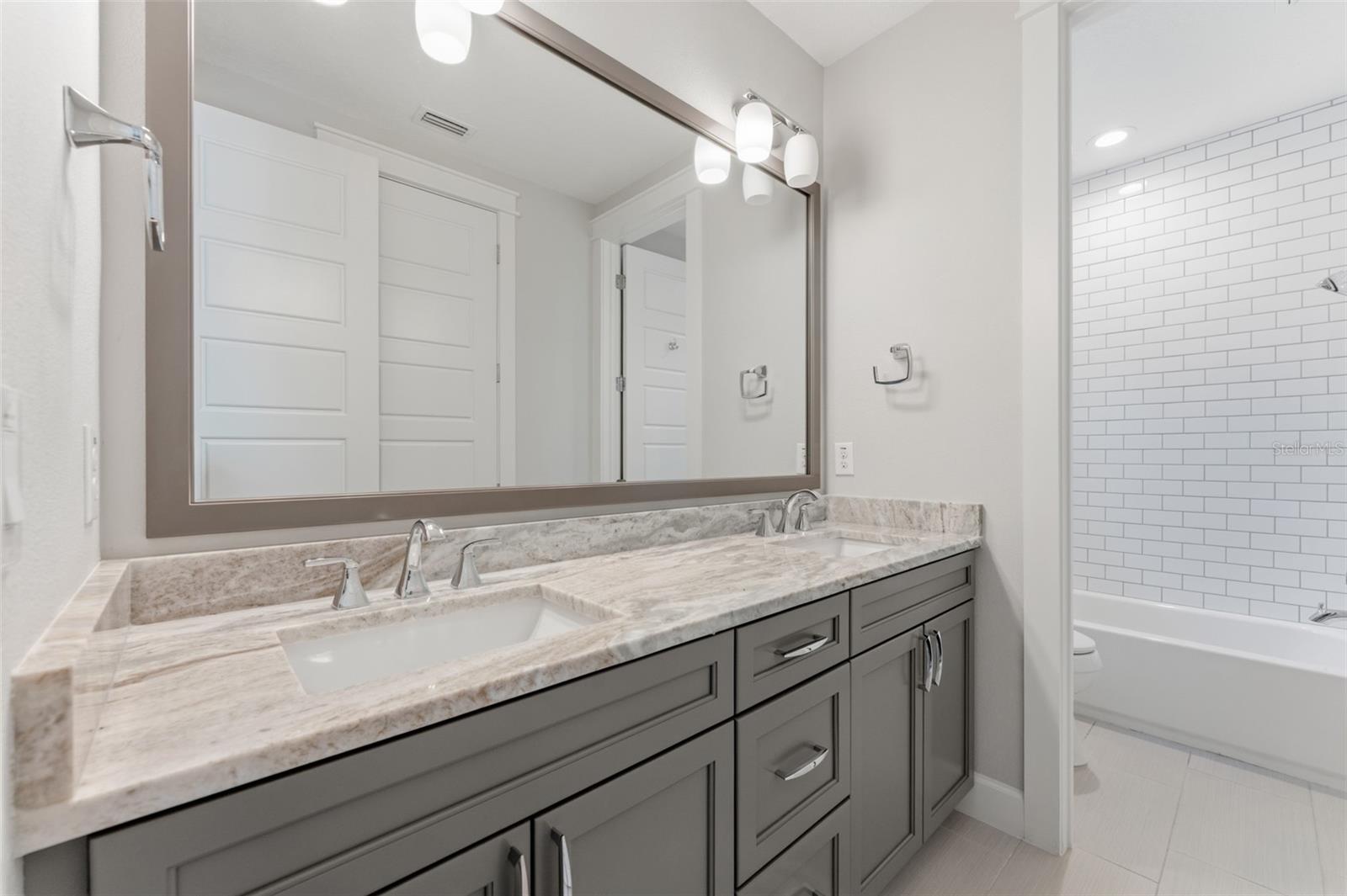 MARYLAND MANOR REVISED PLAT - Residential