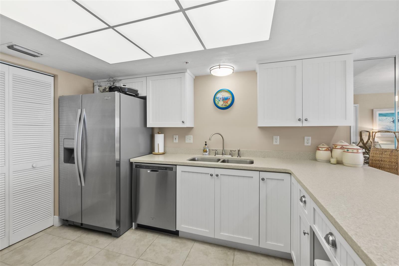 PENINSULA CONDO - Residential