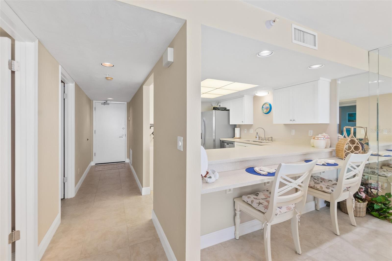 PENINSULA CONDO - Residential