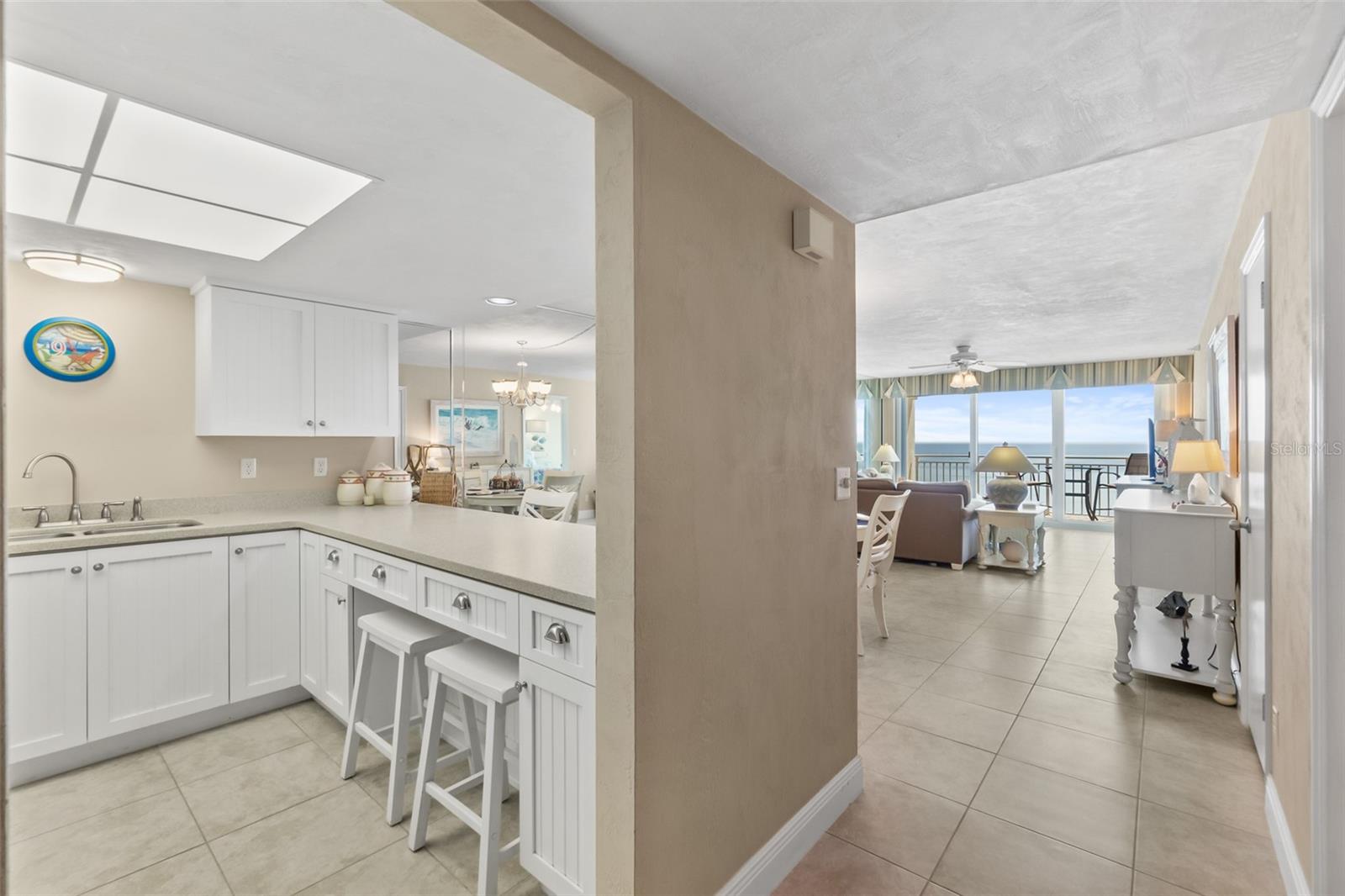 PENINSULA CONDO - Residential