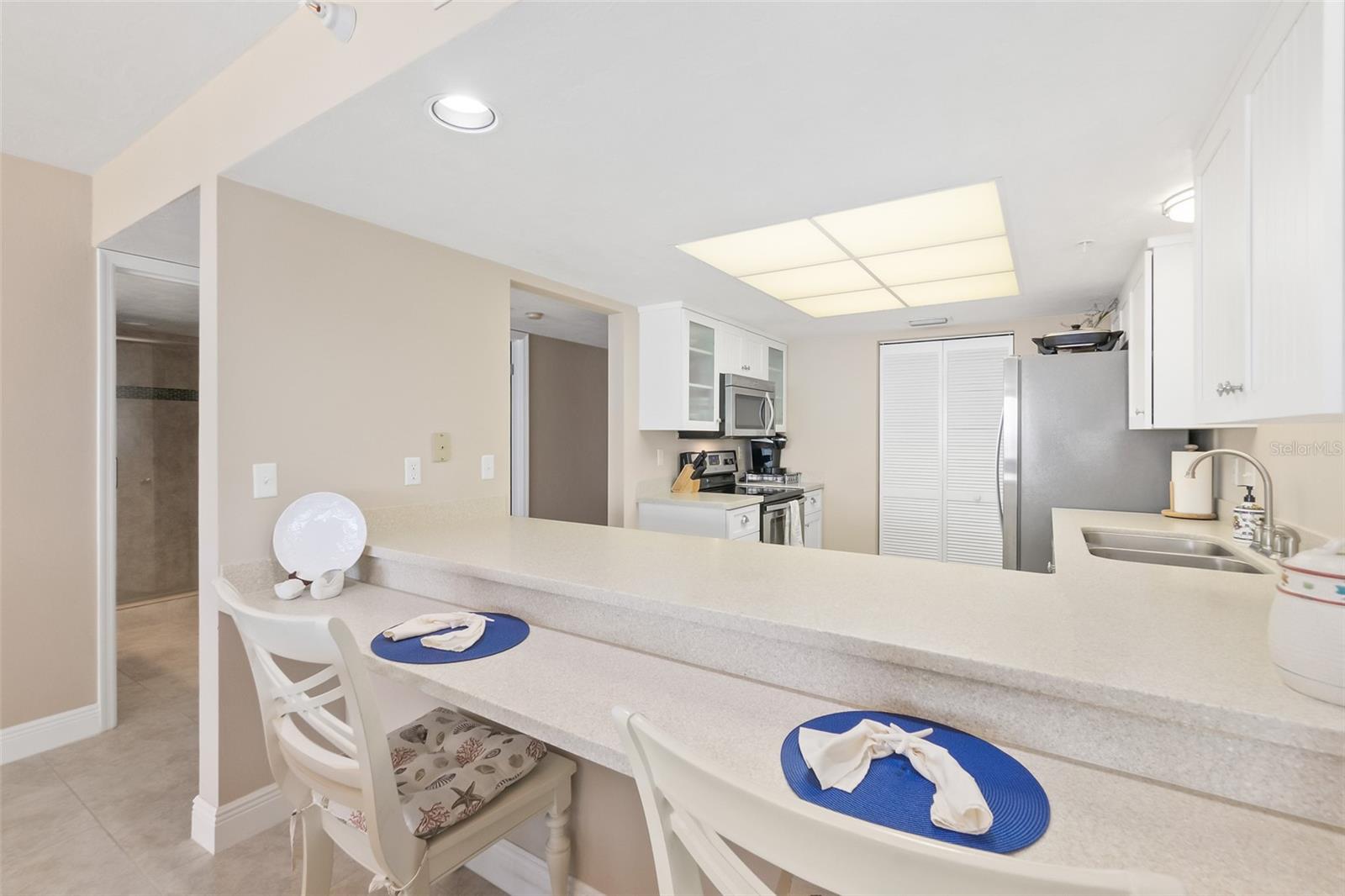 PENINSULA CONDO - Residential