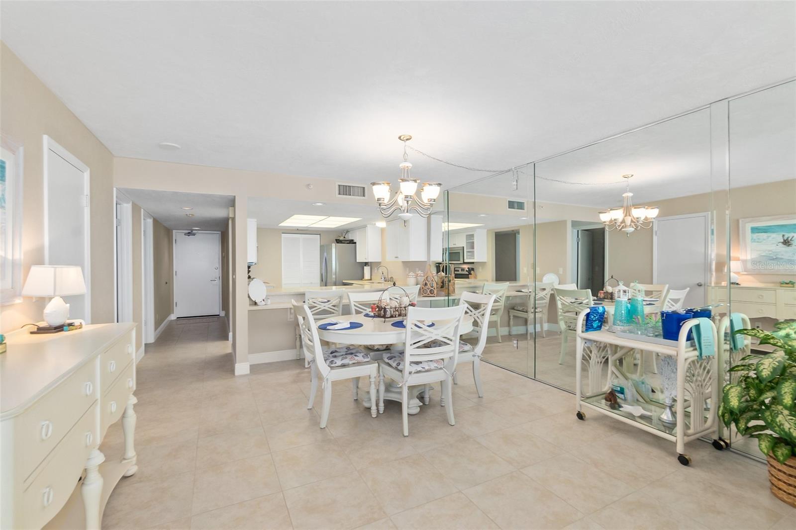 PENINSULA CONDO - Residential