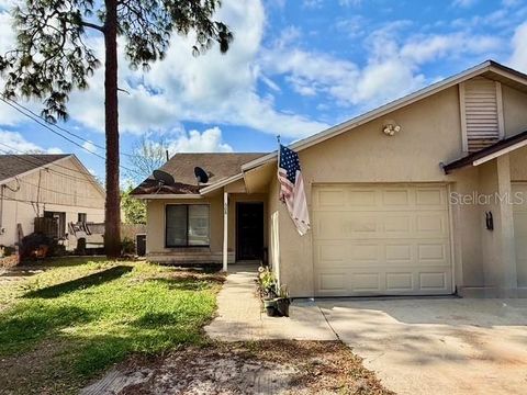 Photo of 608 E Warren Avenue, Longwood, FL 32750 (MLS # O6396270)
