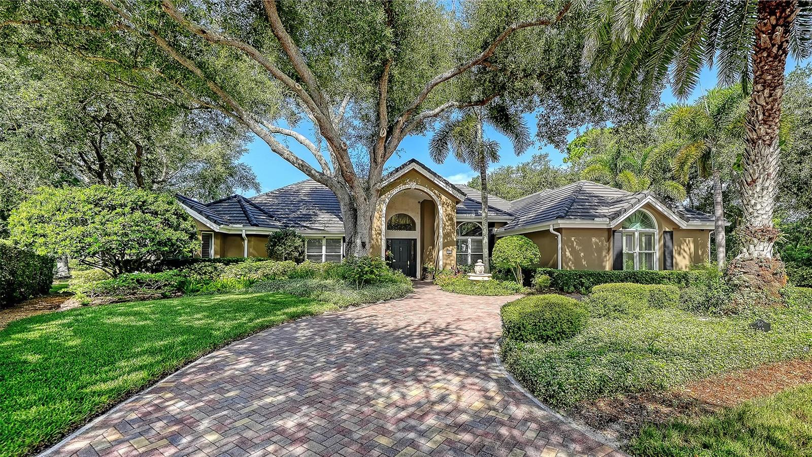 662 FERNWALK LANE