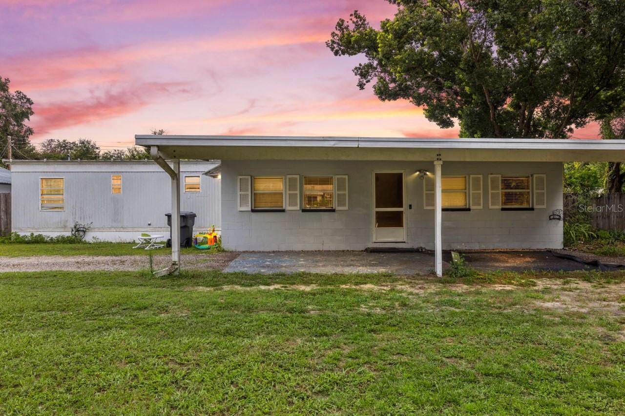 1733 OAKLAND ROAD W
