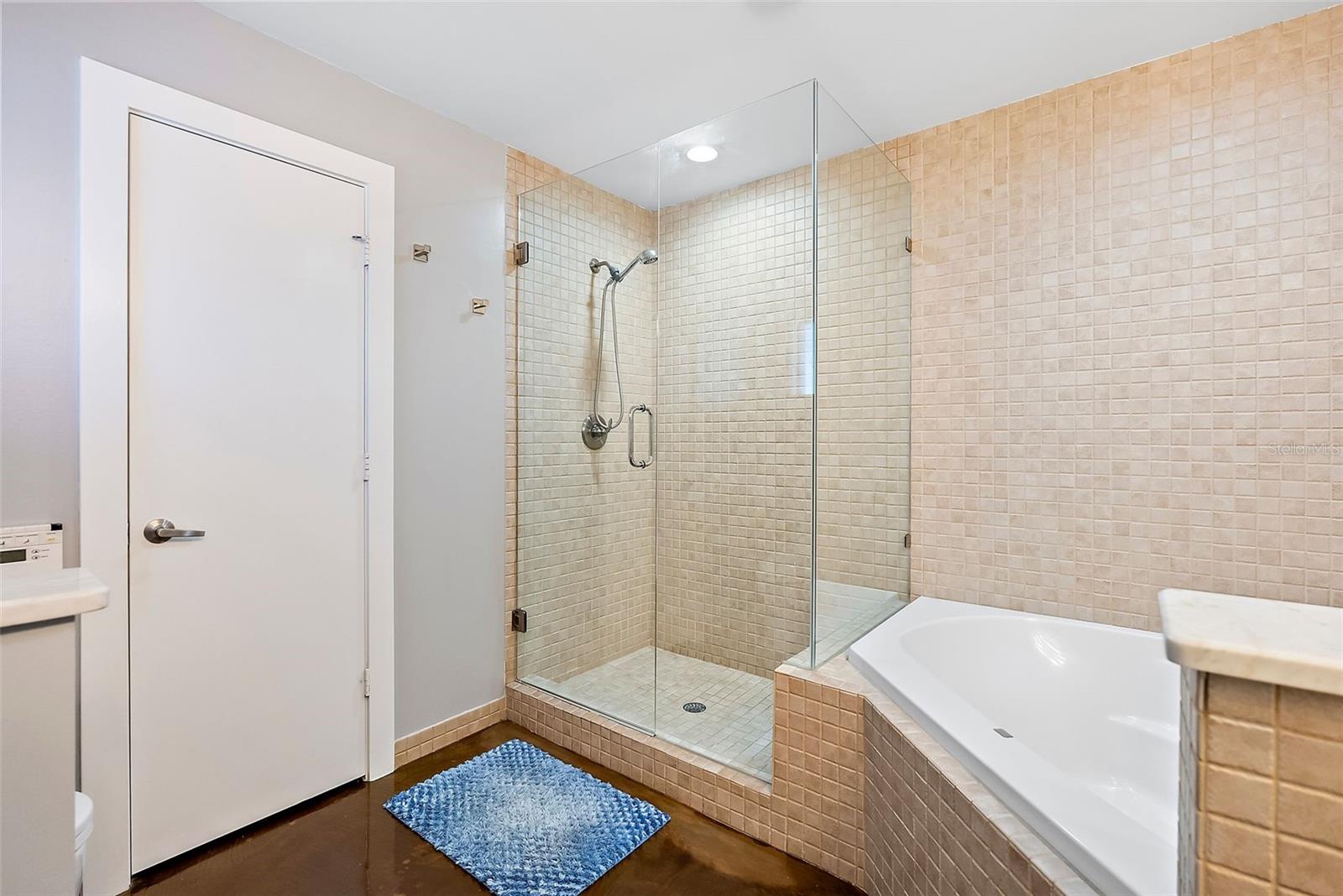 MC NULTY LOFTS CONDO - Residential