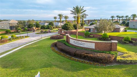 A home in AUBURNDALE