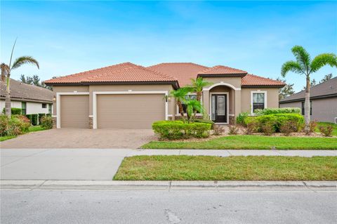 A home in AUBURNDALE