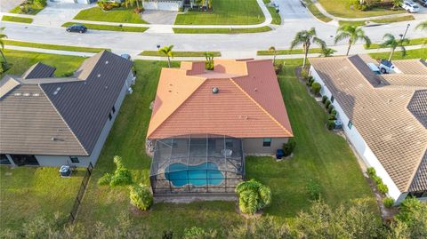 A home in AUBURNDALE