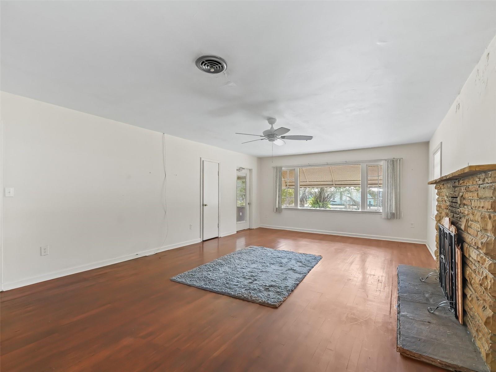 HIGHLAND VIEW - Residential