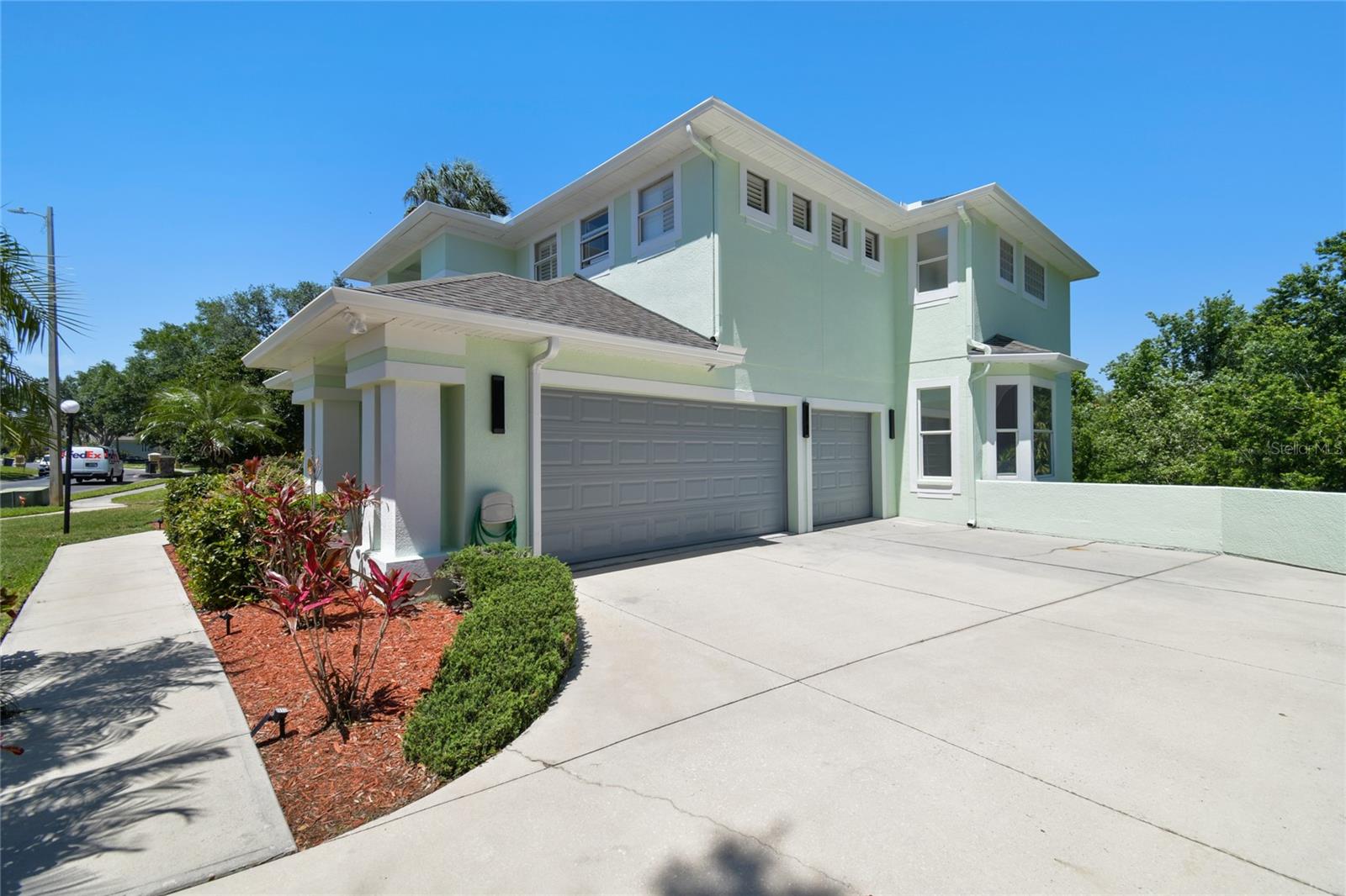 WATERFORD ON THE ALAFIA - Residential