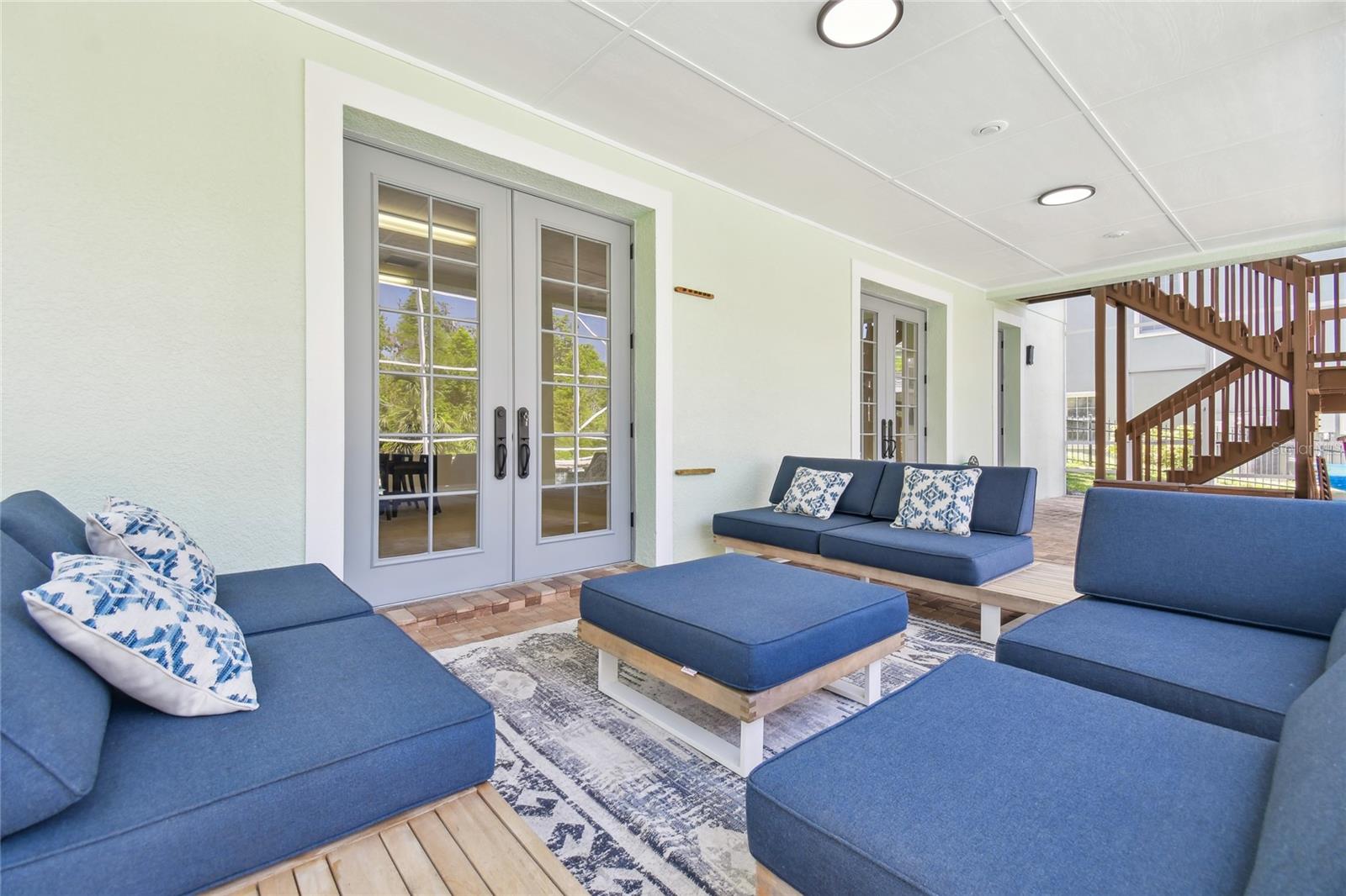 WATERFORD ON THE ALAFIA - Residential