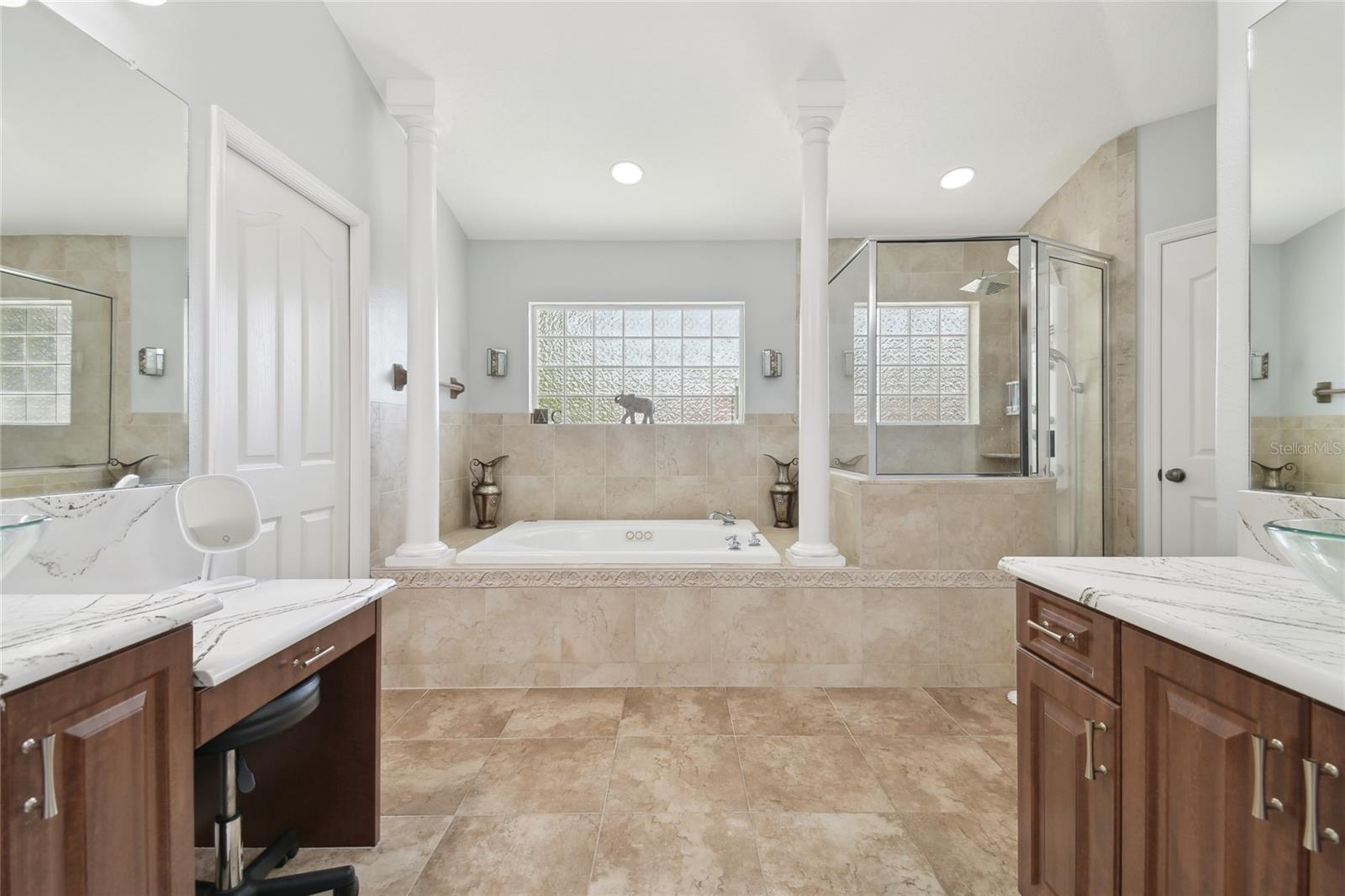 WATERFORD ON THE ALAFIA - Residential