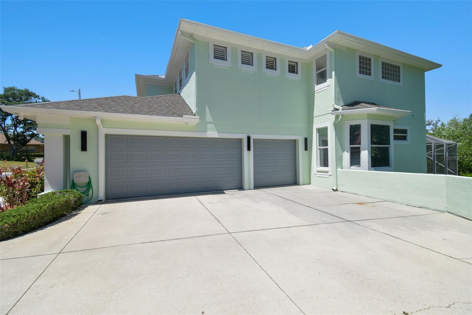 WATERFORD ON THE ALAFIA - Residential