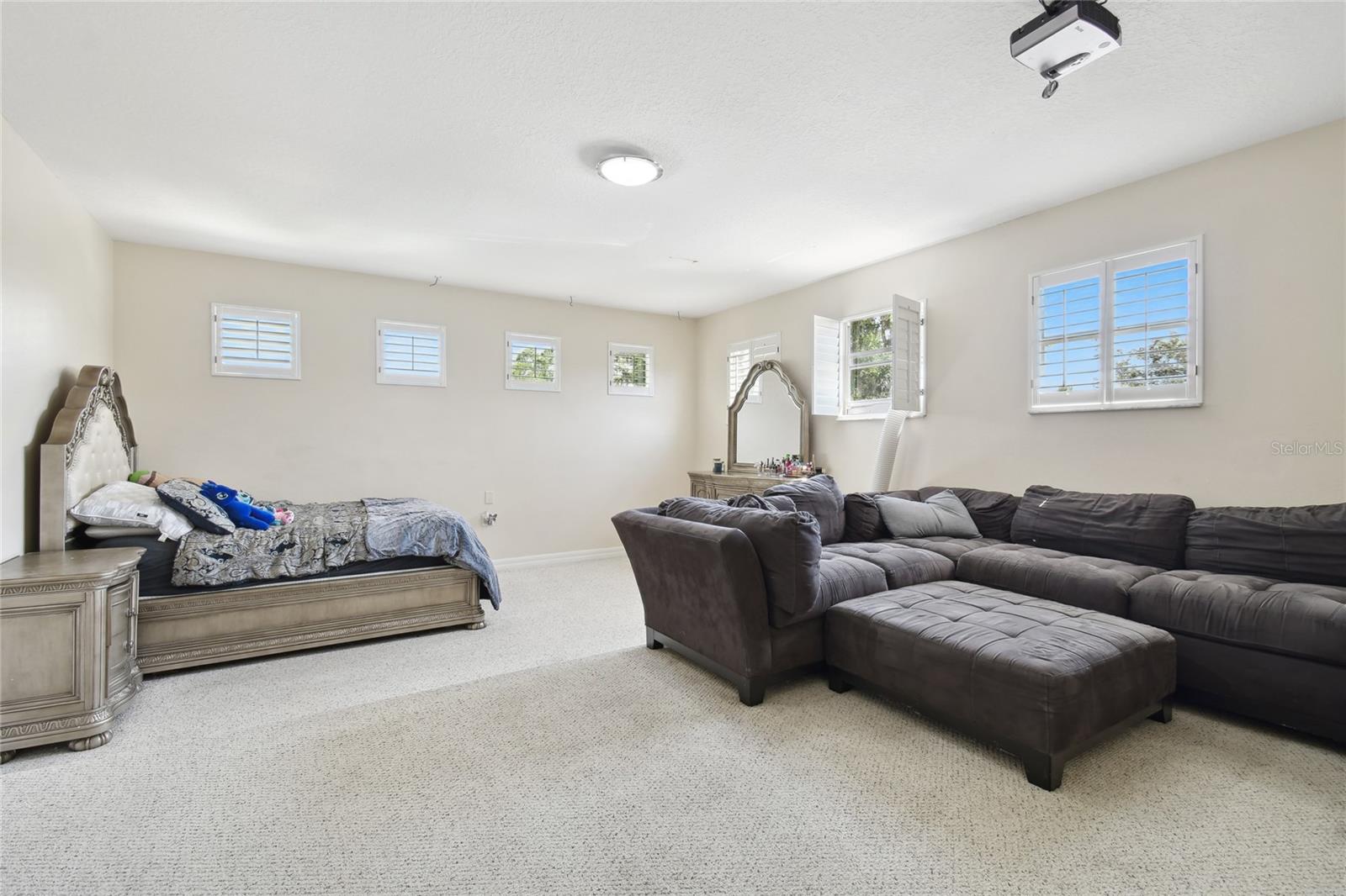 WATERFORD ON THE ALAFIA - Residential