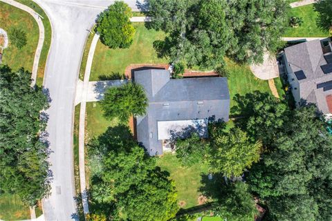 A home in LONGWOOD