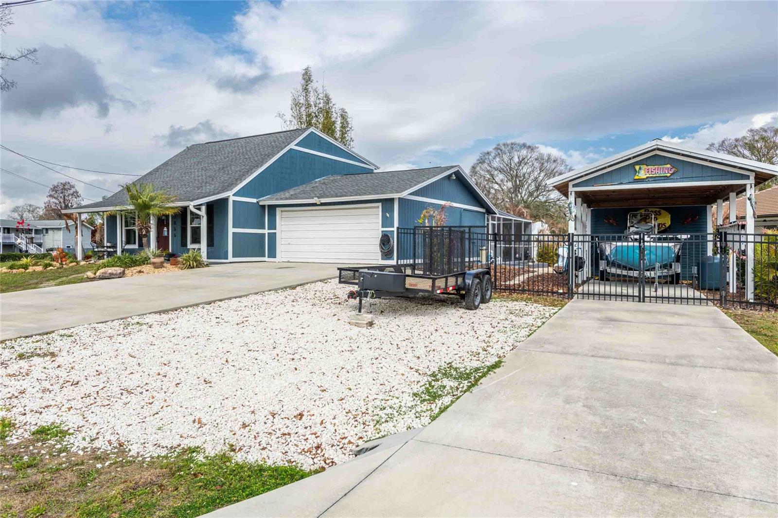 LAKE PADGETT ESTATES - Residential