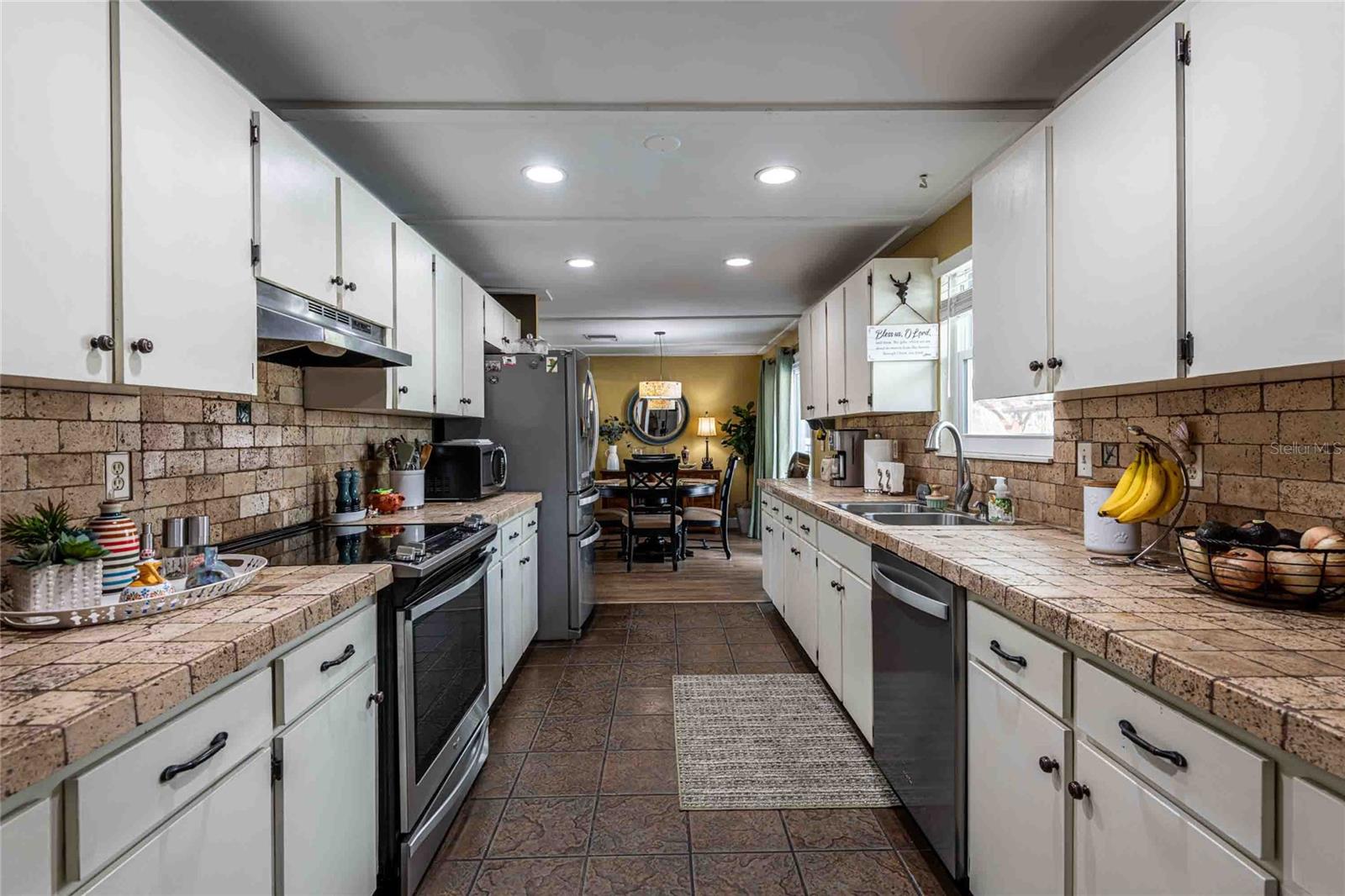 LAKE PADGETT ESTATES - Residential