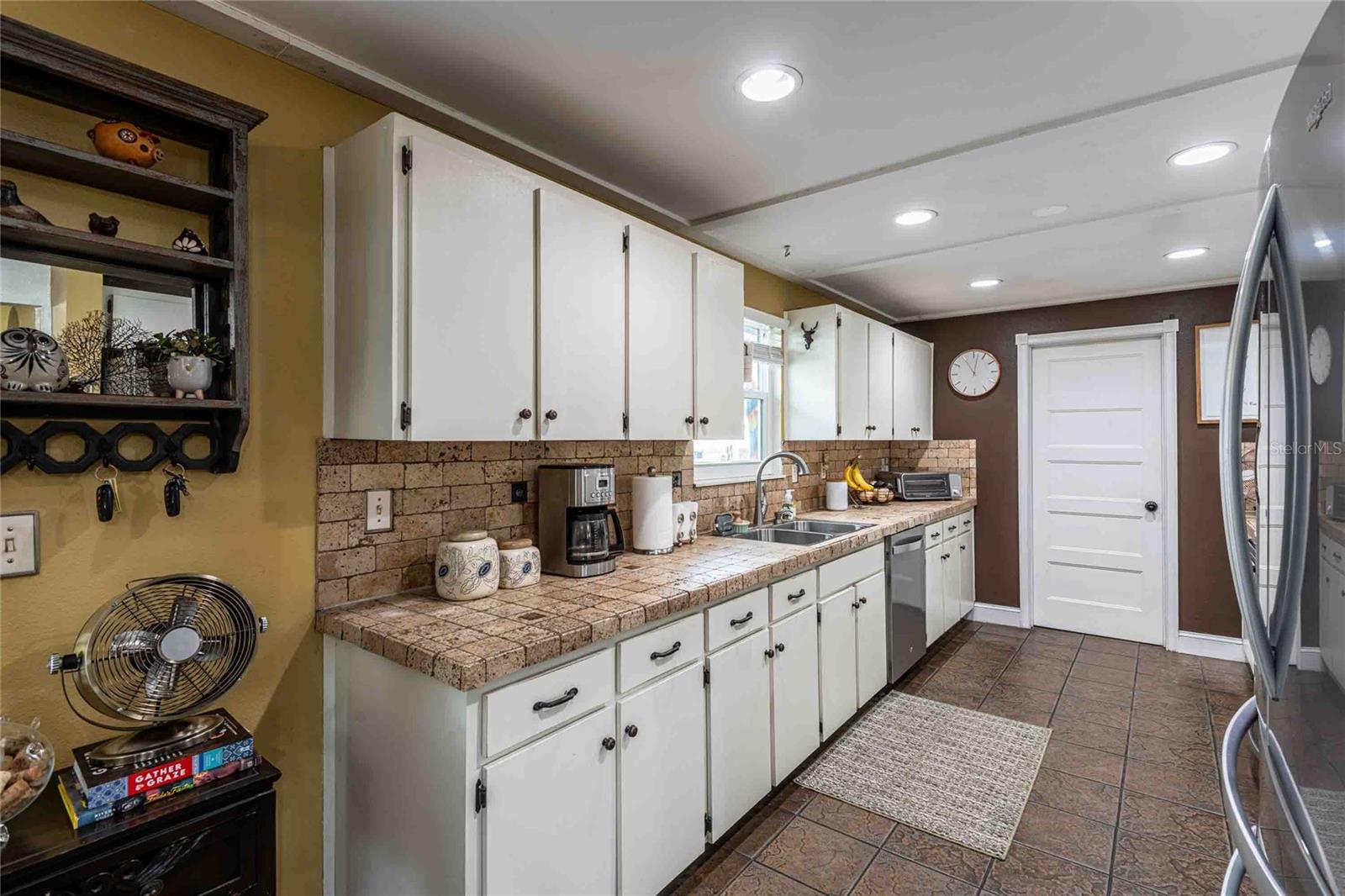 LAKE PADGETT ESTATES - Residential