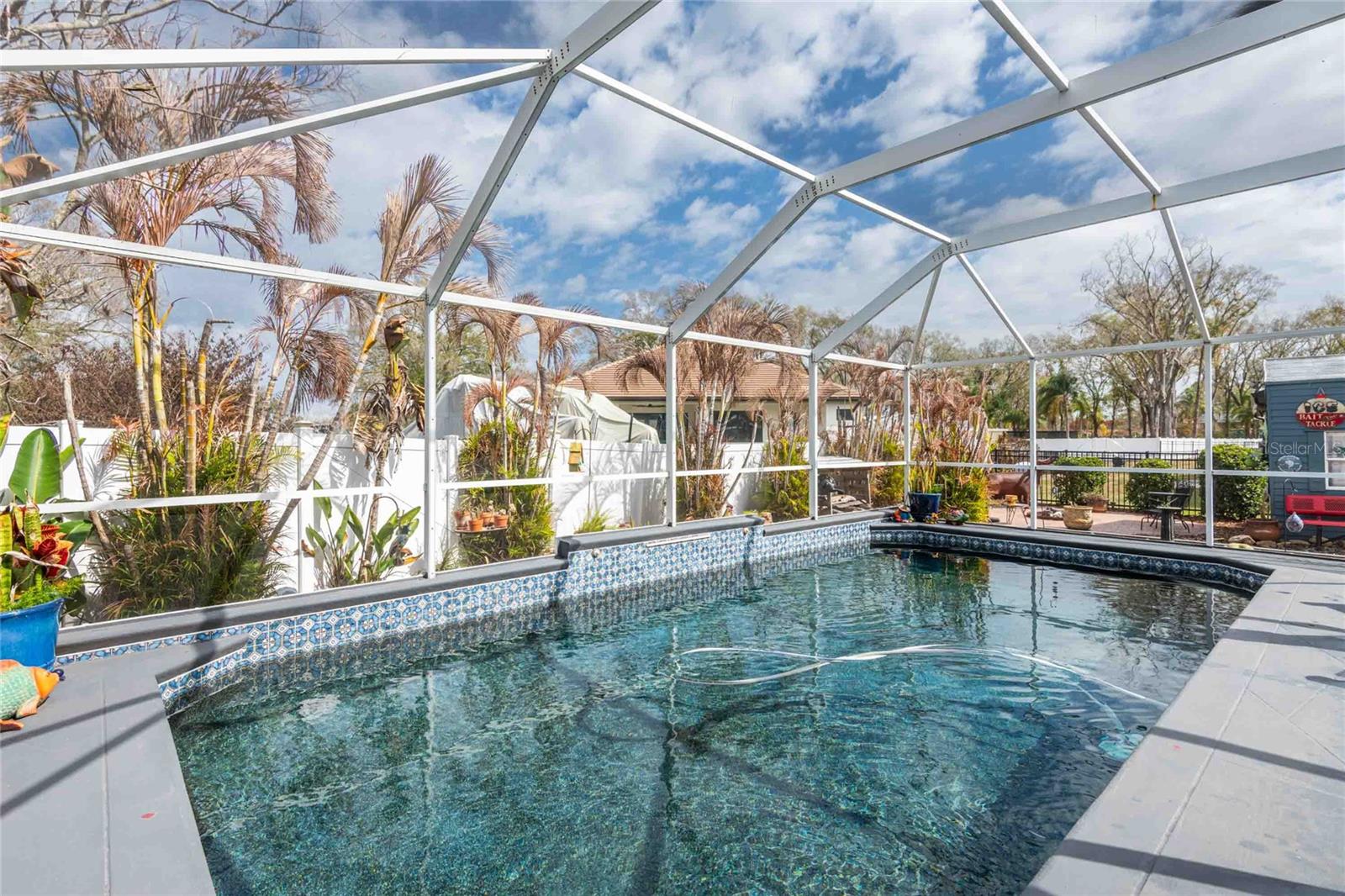 LAKE PADGETT ESTATES - Residential