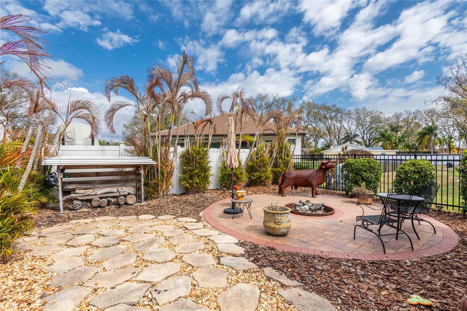 LAKE PADGETT ESTATES - Residential