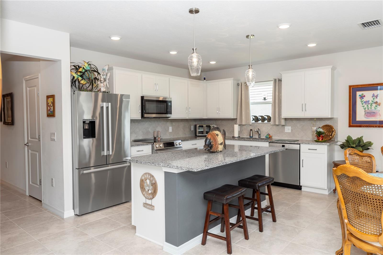 1323 DONATELLO LANE