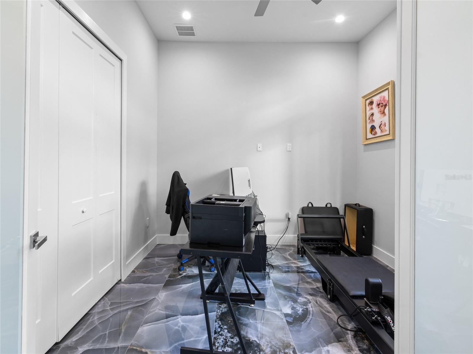 GOLDEN GATE ESTATE UNIT 17 - Residential