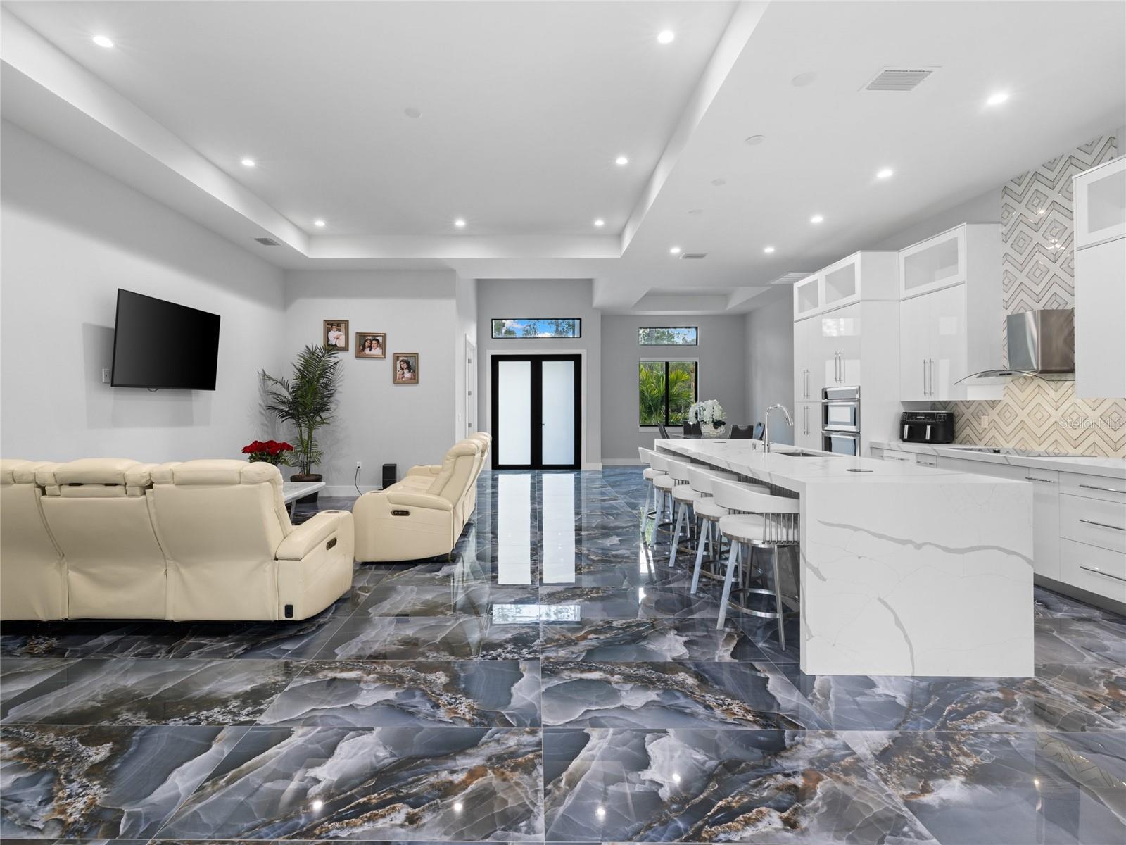 GOLDEN GATE ESTATE UNIT 17 - Residential