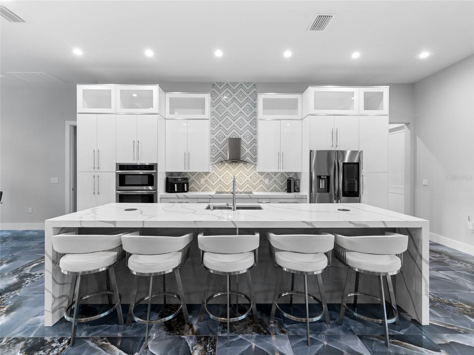 GOLDEN GATE ESTATE UNIT 17 - Residential