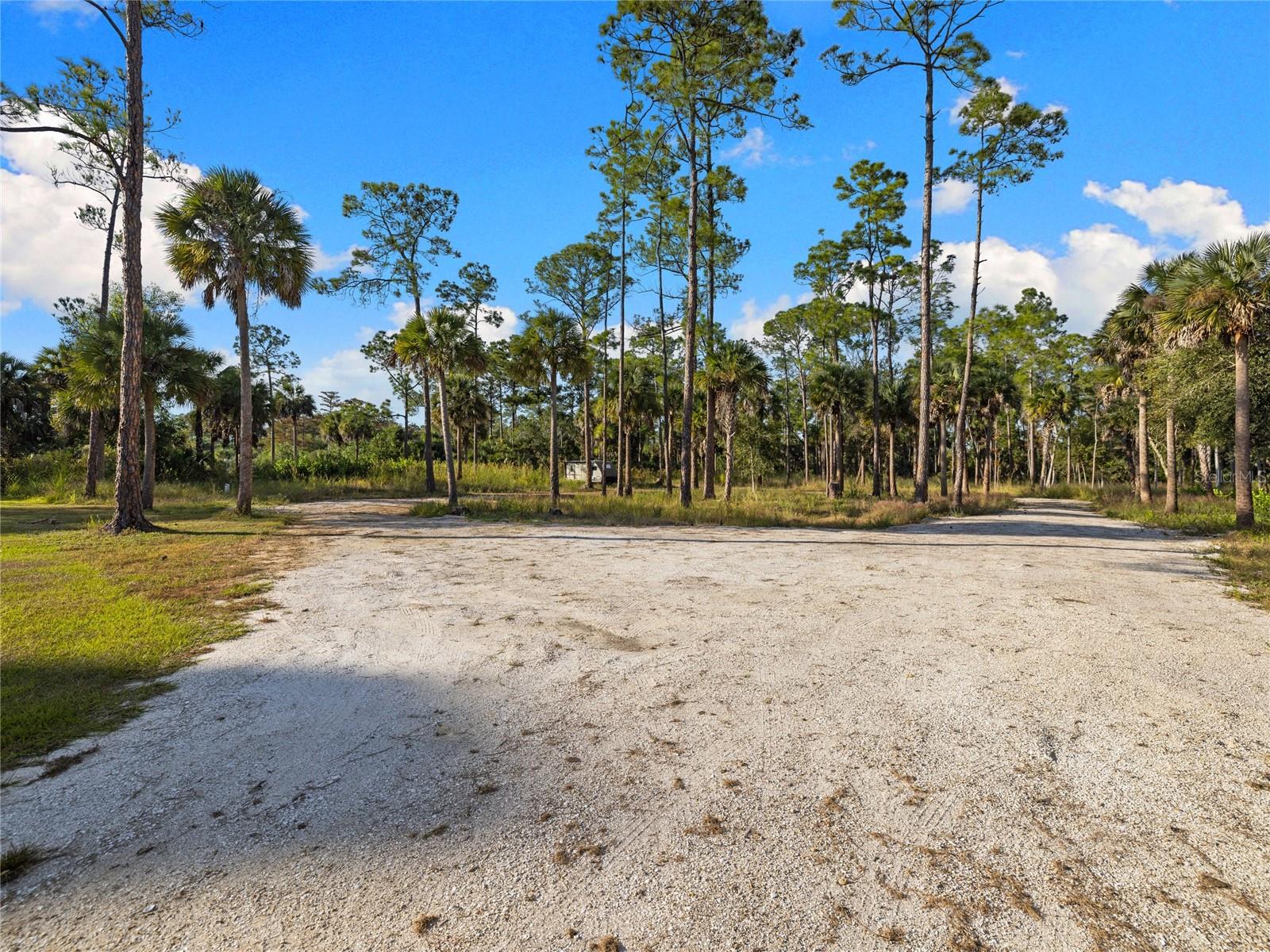 GOLDEN GATE ESTATE UNIT 17 - Residential