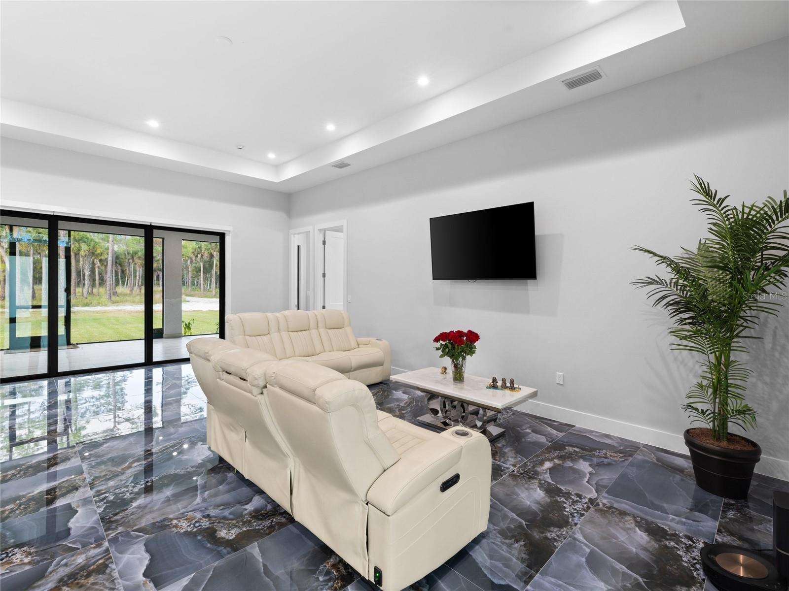 GOLDEN GATE ESTATE UNIT 17 - Residential