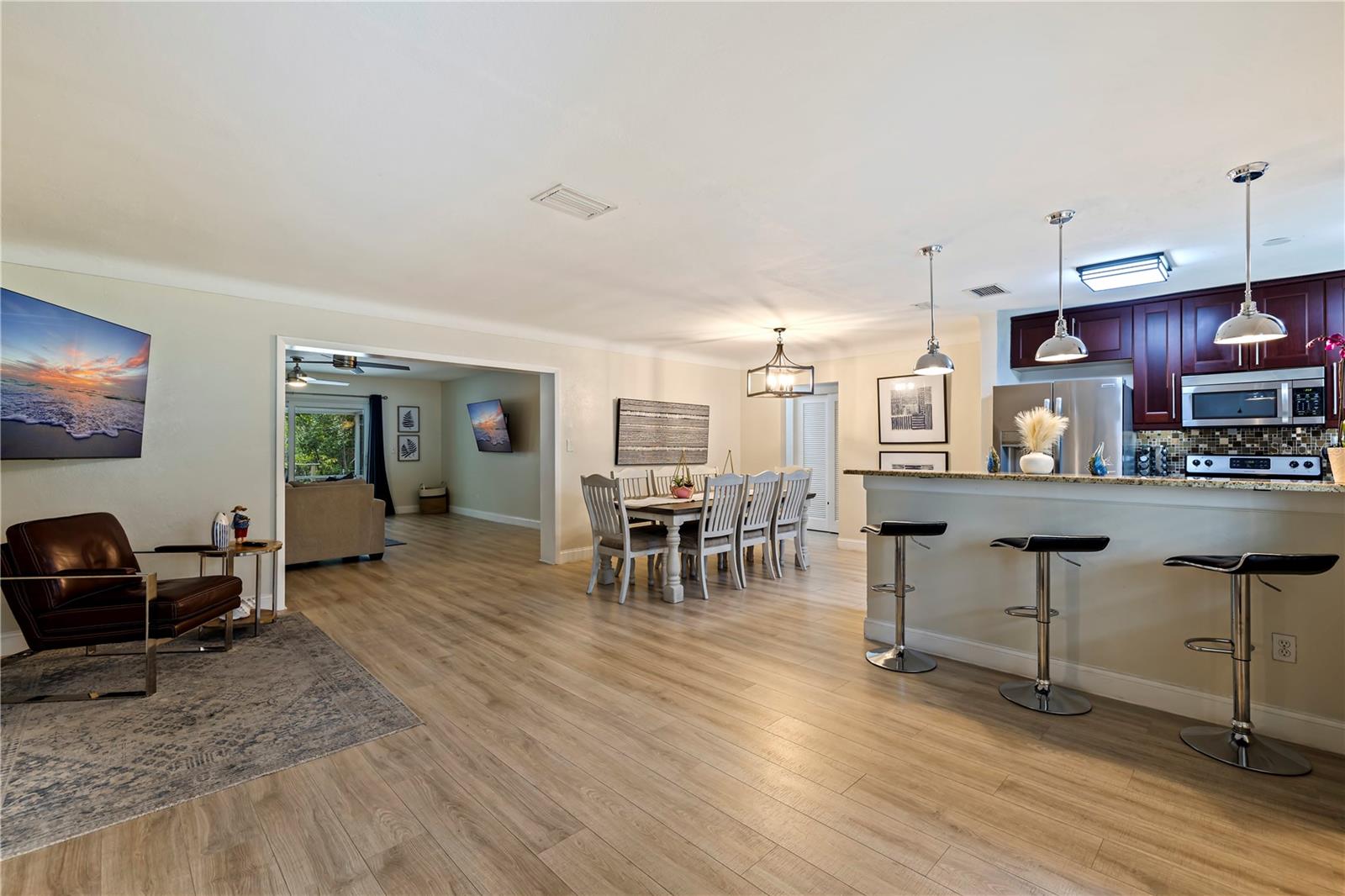 3282 HONEYSUCKLE ROAD