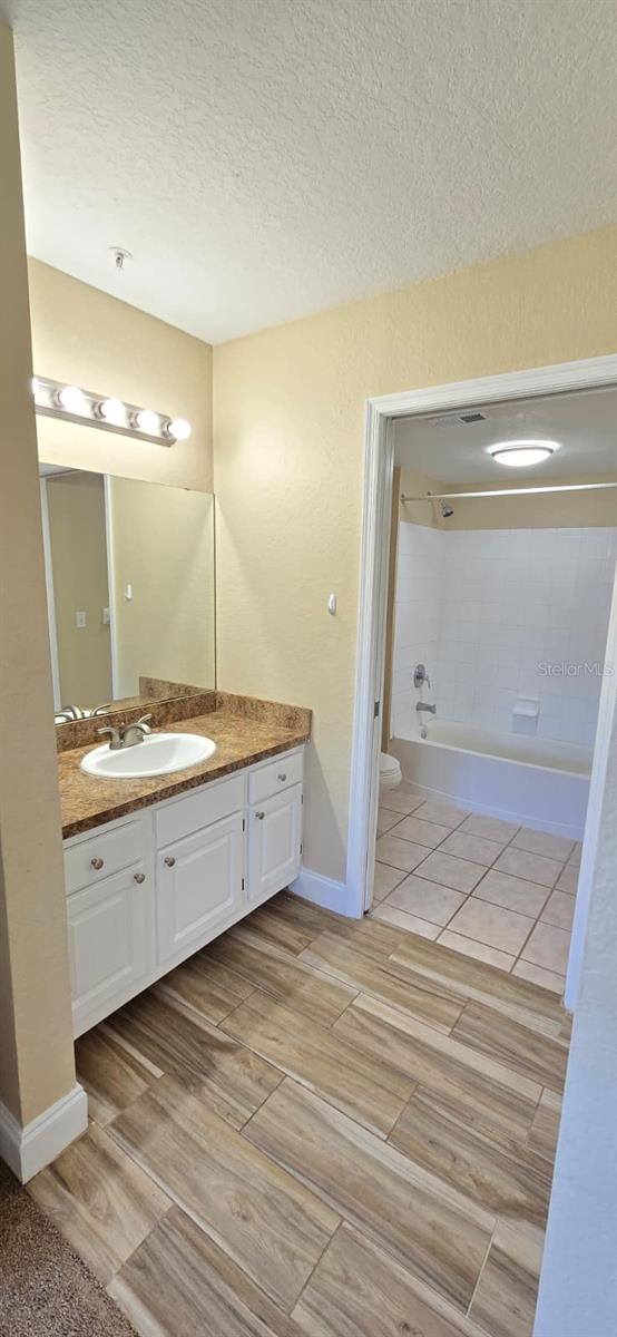 AUDUBON VILLAS AT HUNTERS CREEK CONDO - Residential