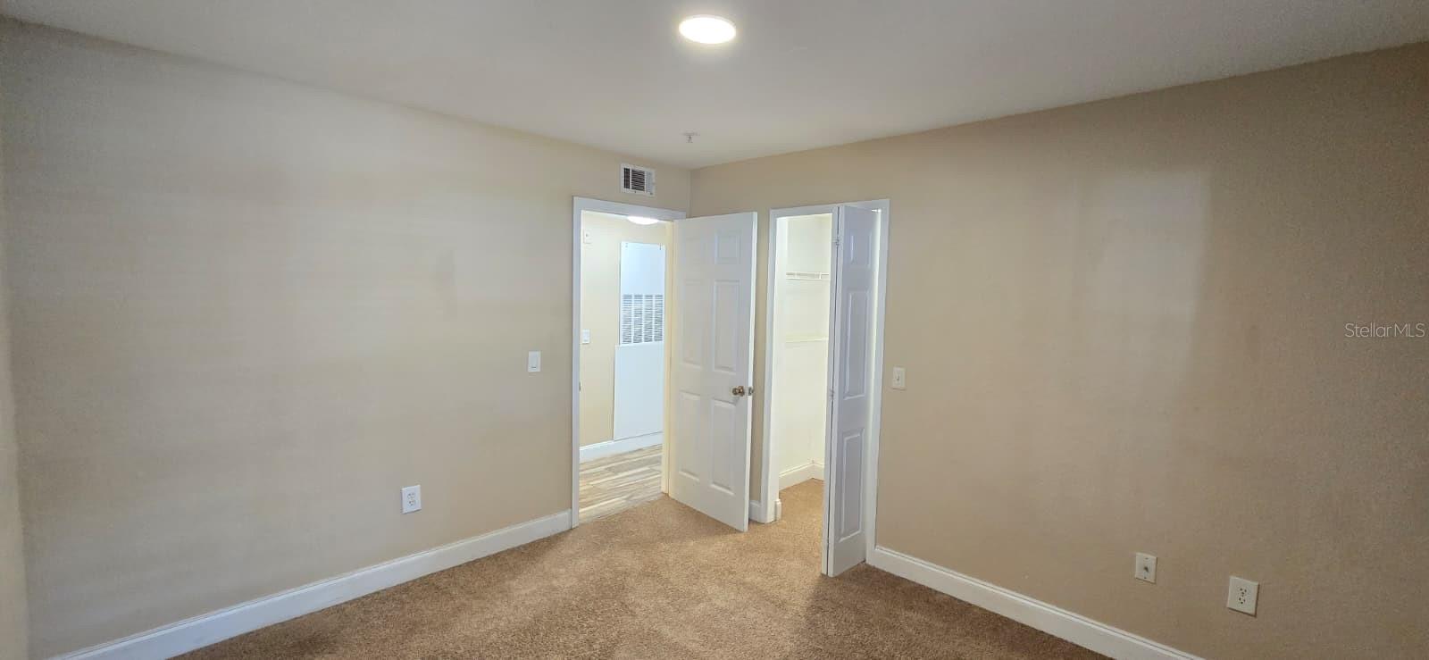 AUDUBON VILLAS AT HUNTERS CREEK CONDO - Residential