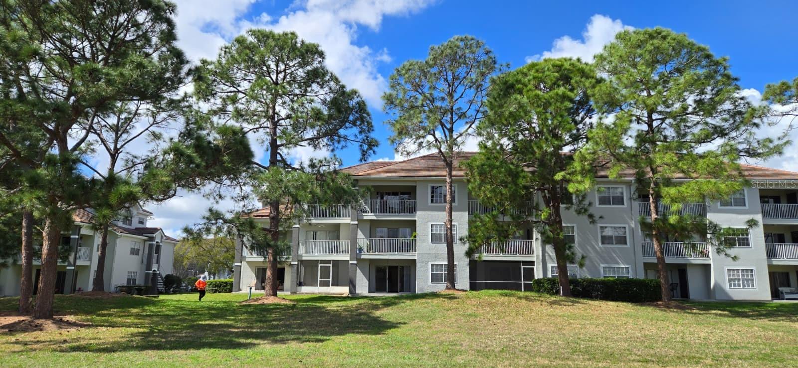 AUDUBON VILLAS AT HUNTERS CREEK CONDO - Residential