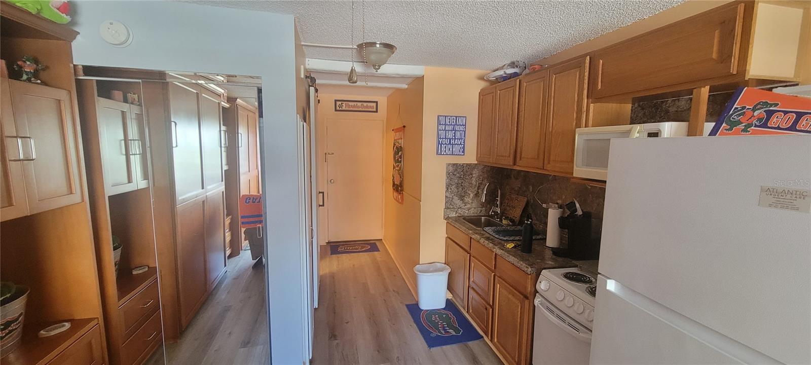 BEACH CLUB CONDO MOTEL - Residential